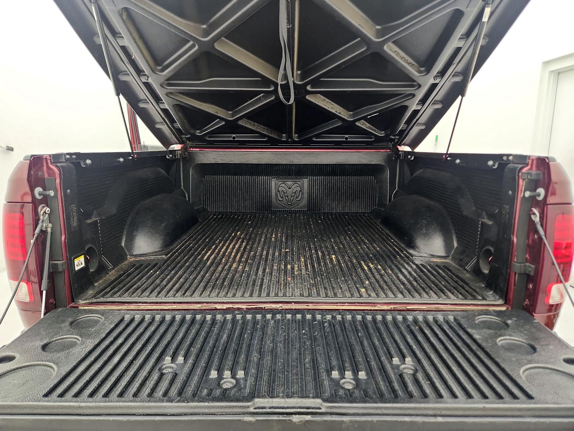 Thumbnail: 2019 RAM 1500 Classic - 20