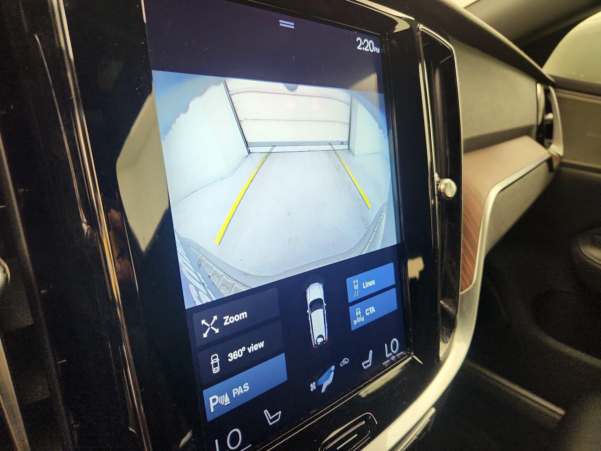 Thumbnail: 2020 Volvo V60 - 14