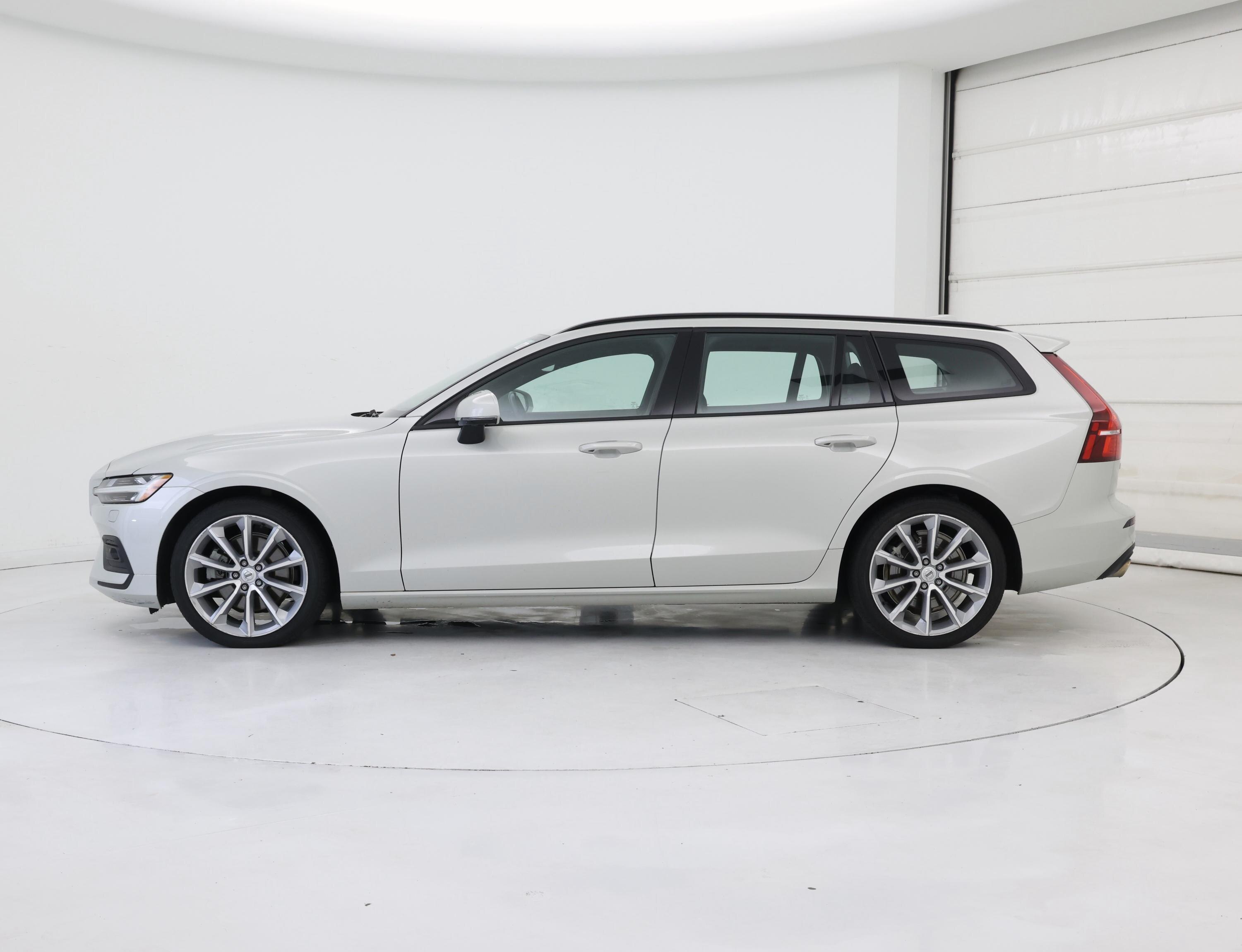 Thumbnail: 2020 Volvo V60 - 3