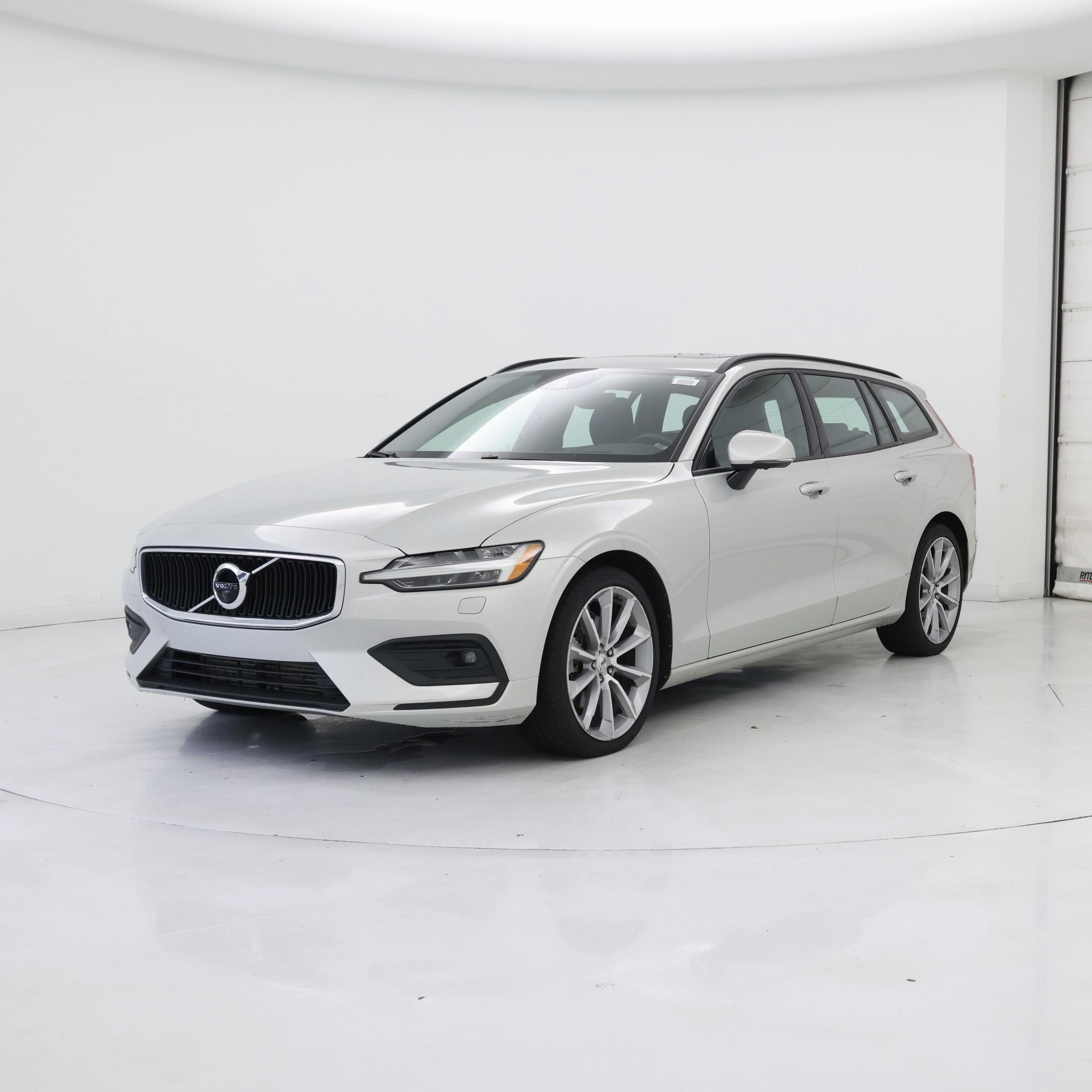 Thumbnail: 2020 Volvo V60 - 4