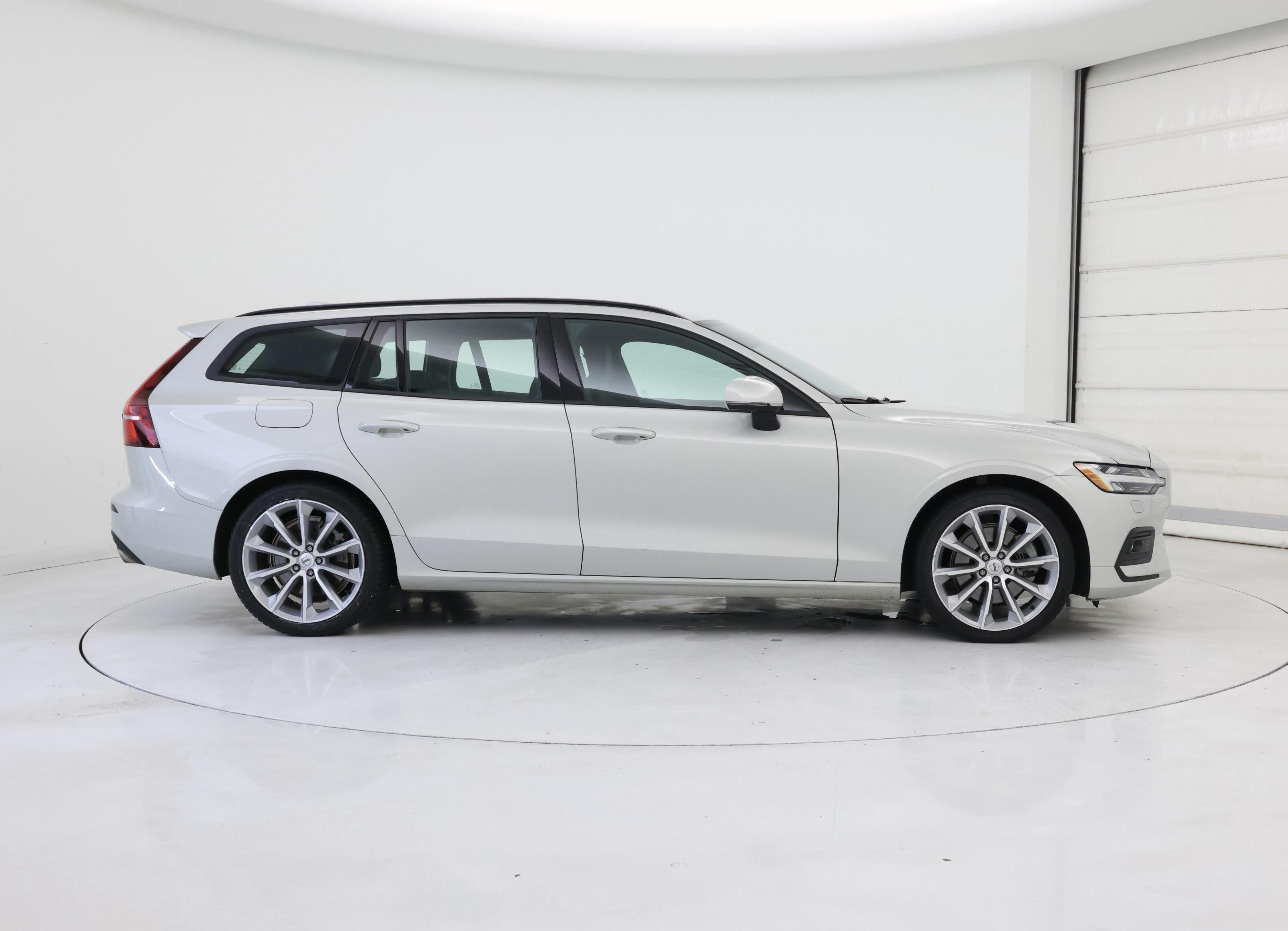 Thumbnail: 2020 Volvo V60 - 7