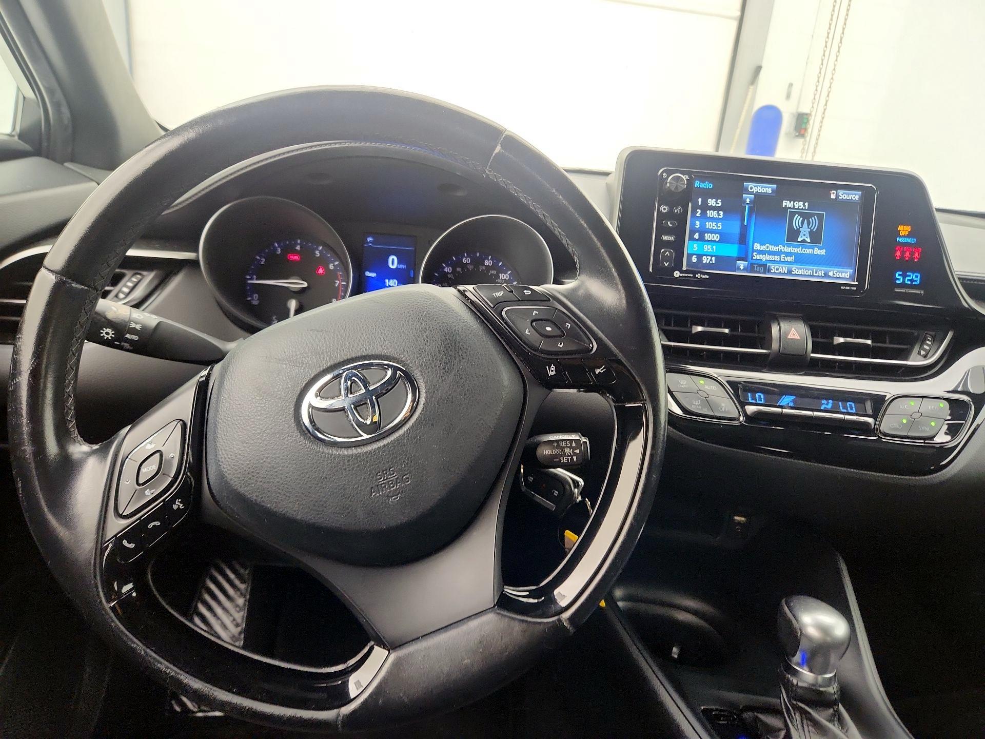 Thumbnail: 2018 Toyota C-HR - 10