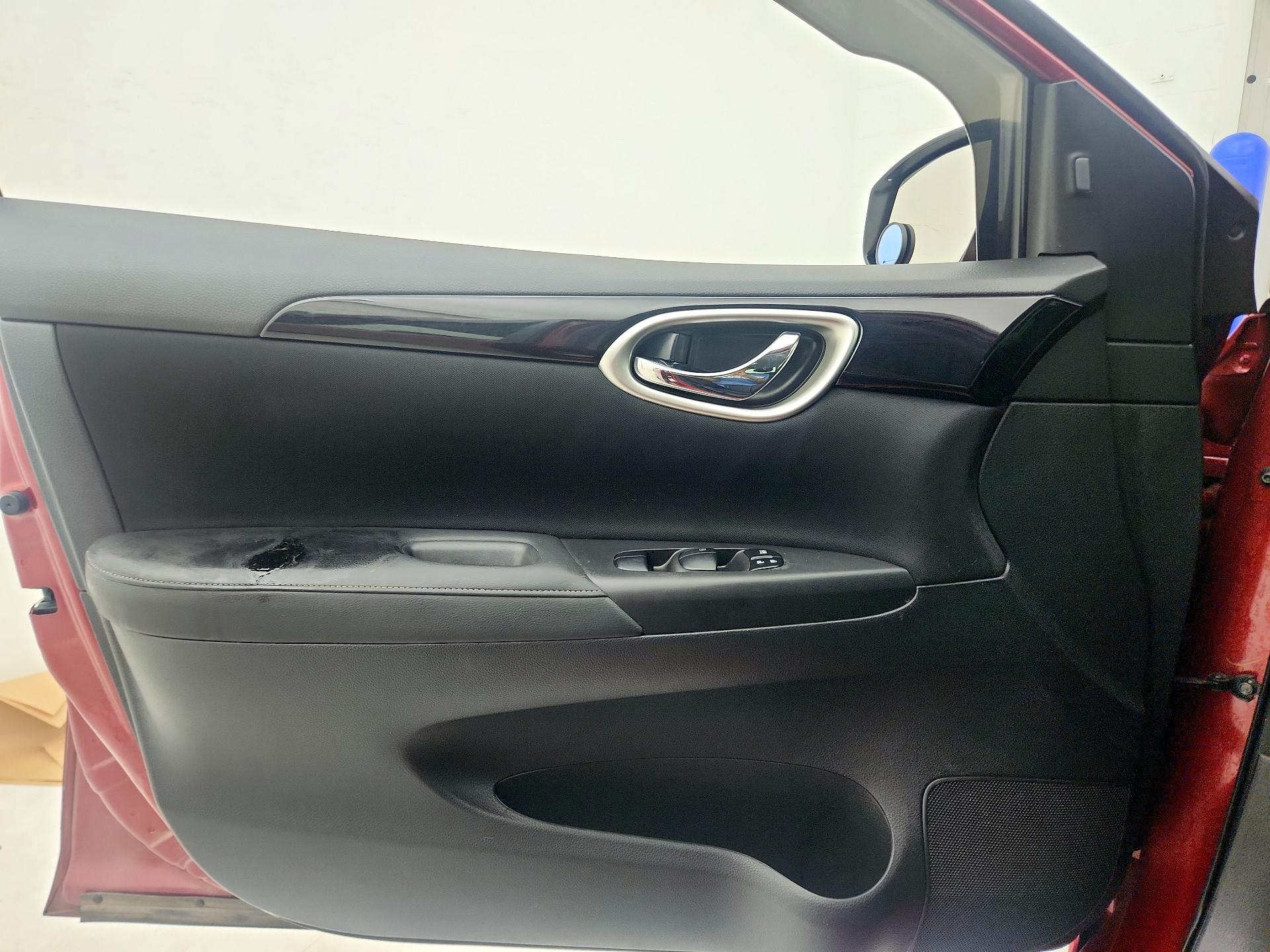 Thumbnail: 2017 Nissan Sentra - 12