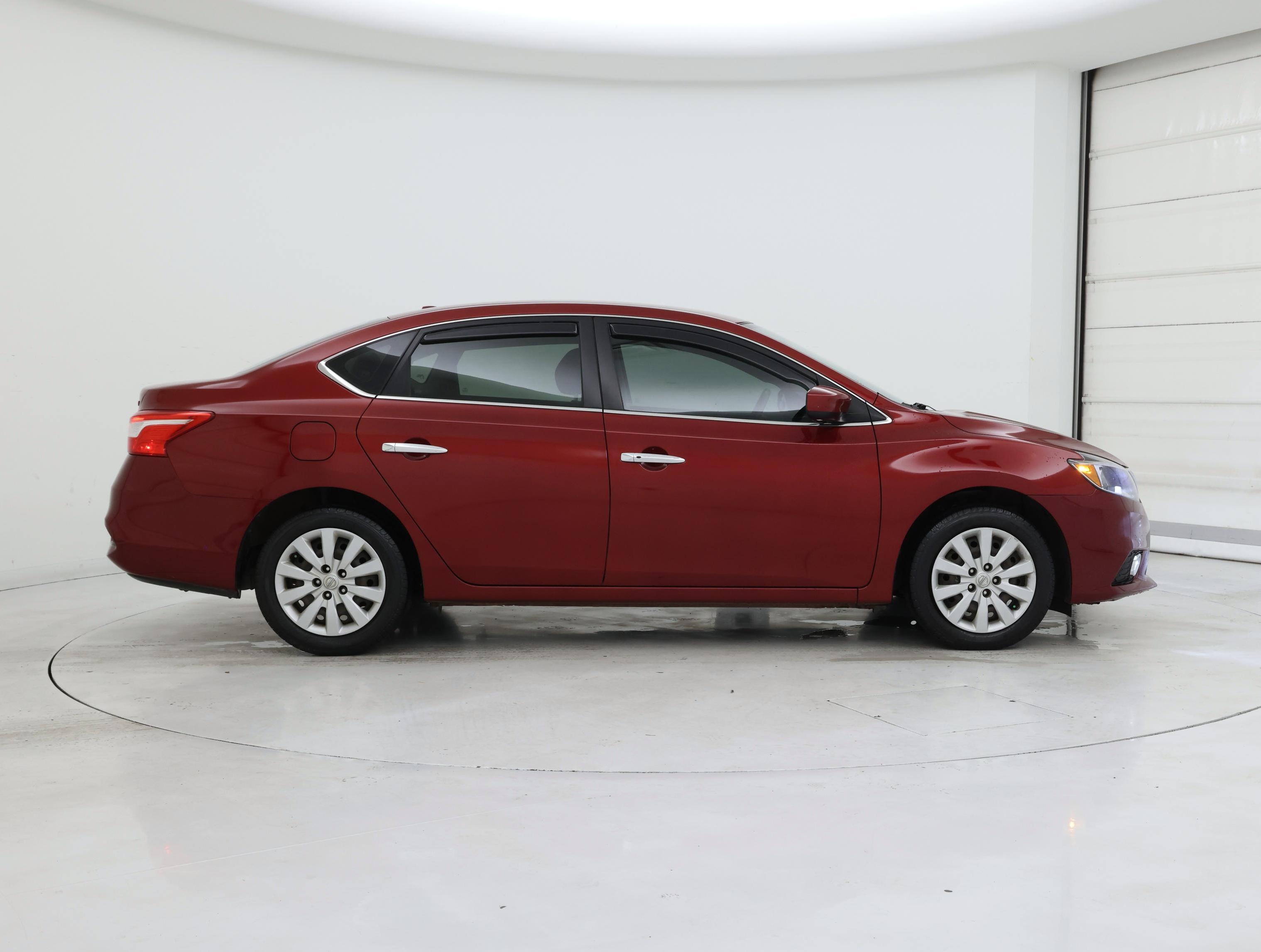 Thumbnail: 2017 Nissan Sentra - 7