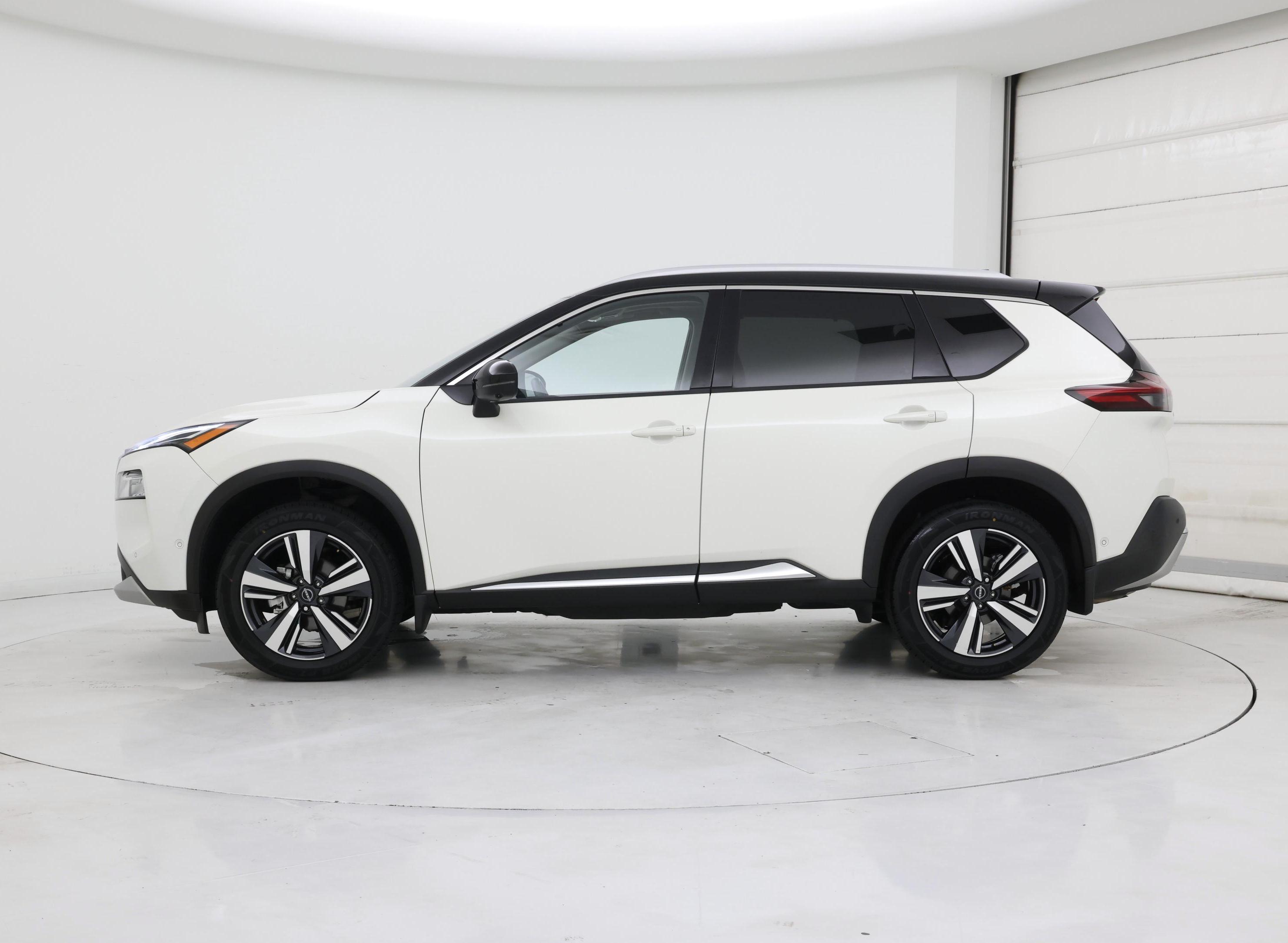 Thumbnail: 2022 Nissan Rogue - 3