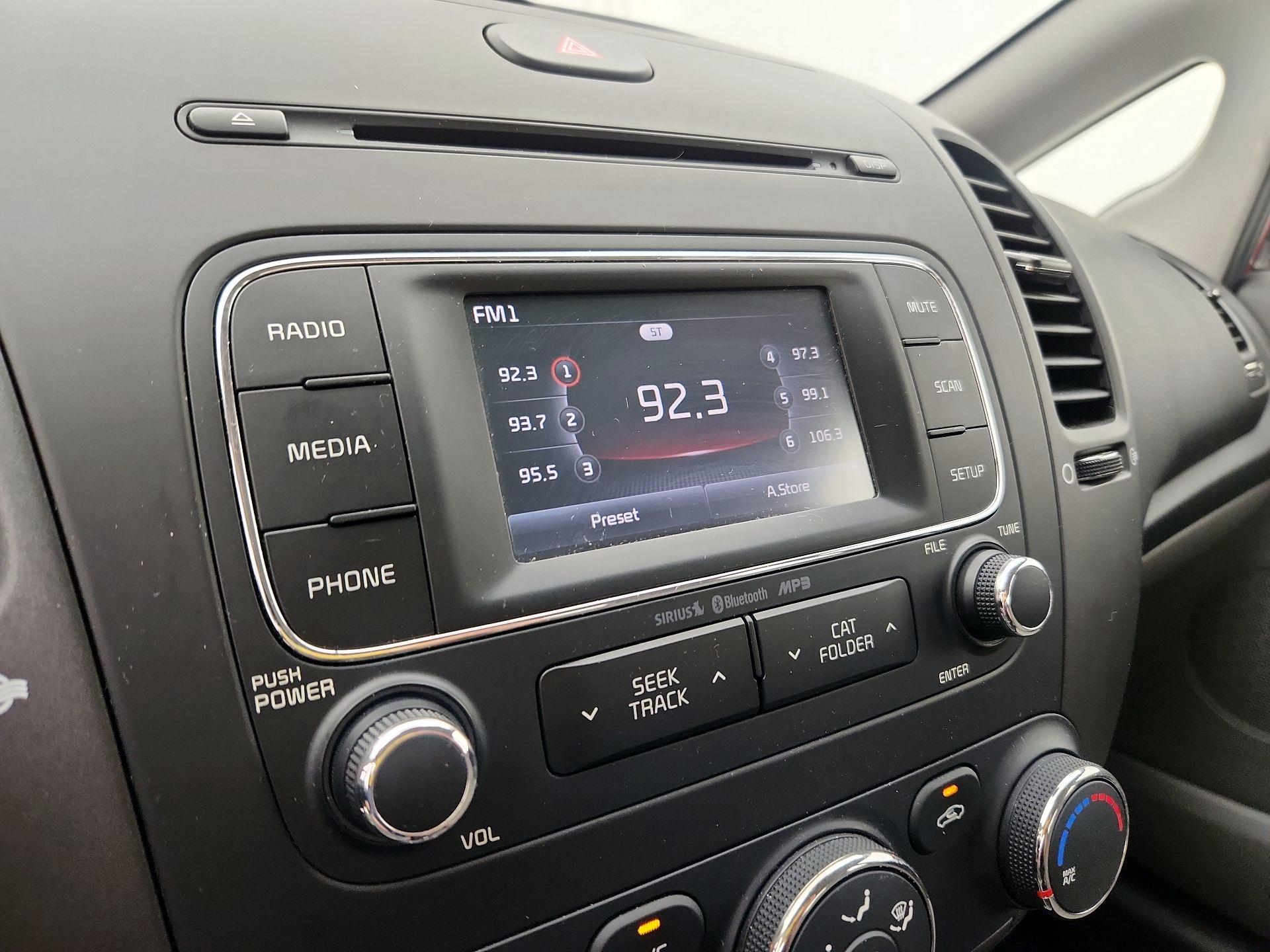 Thumbnail: 2016 Kia Forte - 15