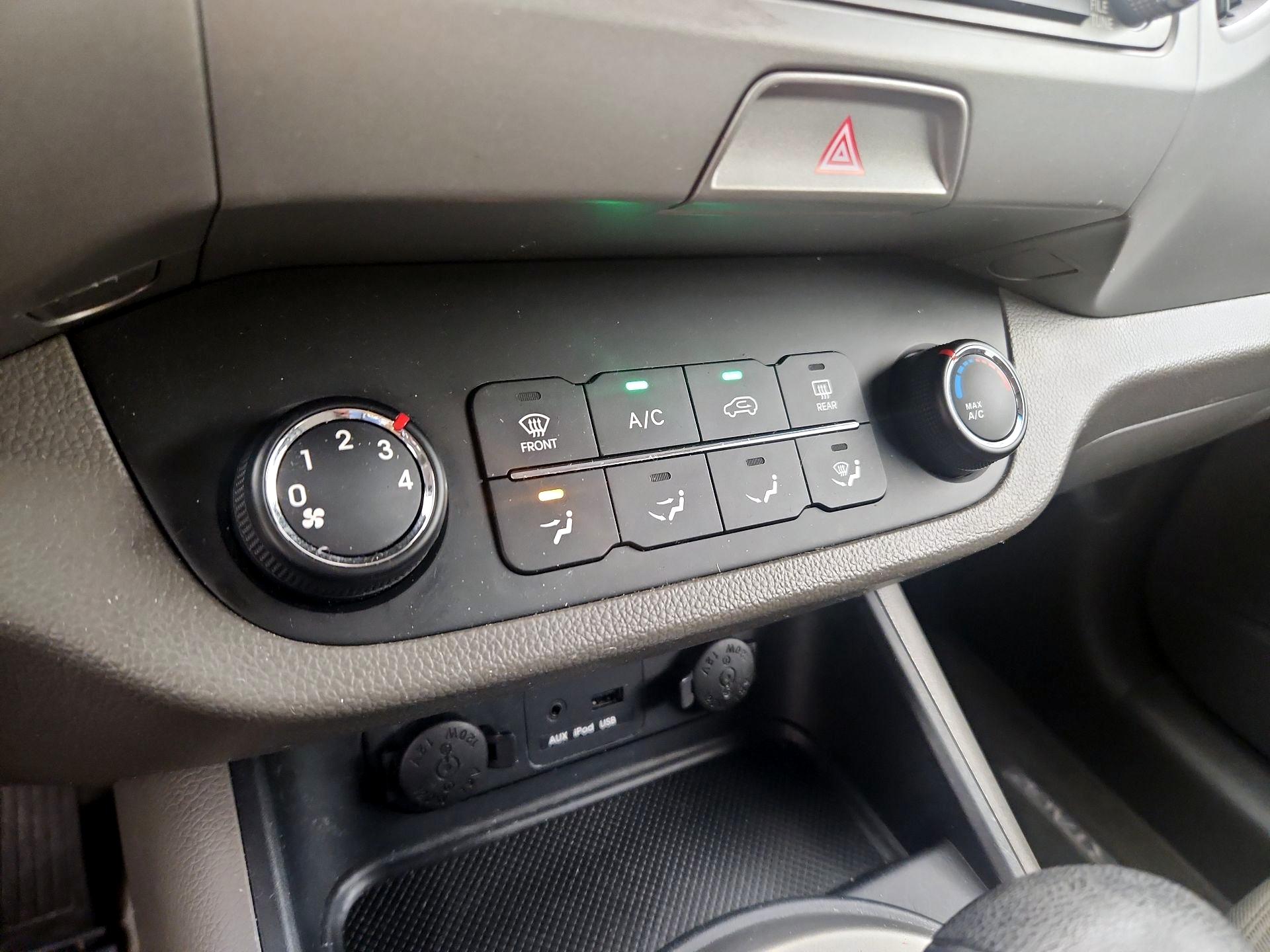 Thumbnail: 2013 Kia Sportage - 15