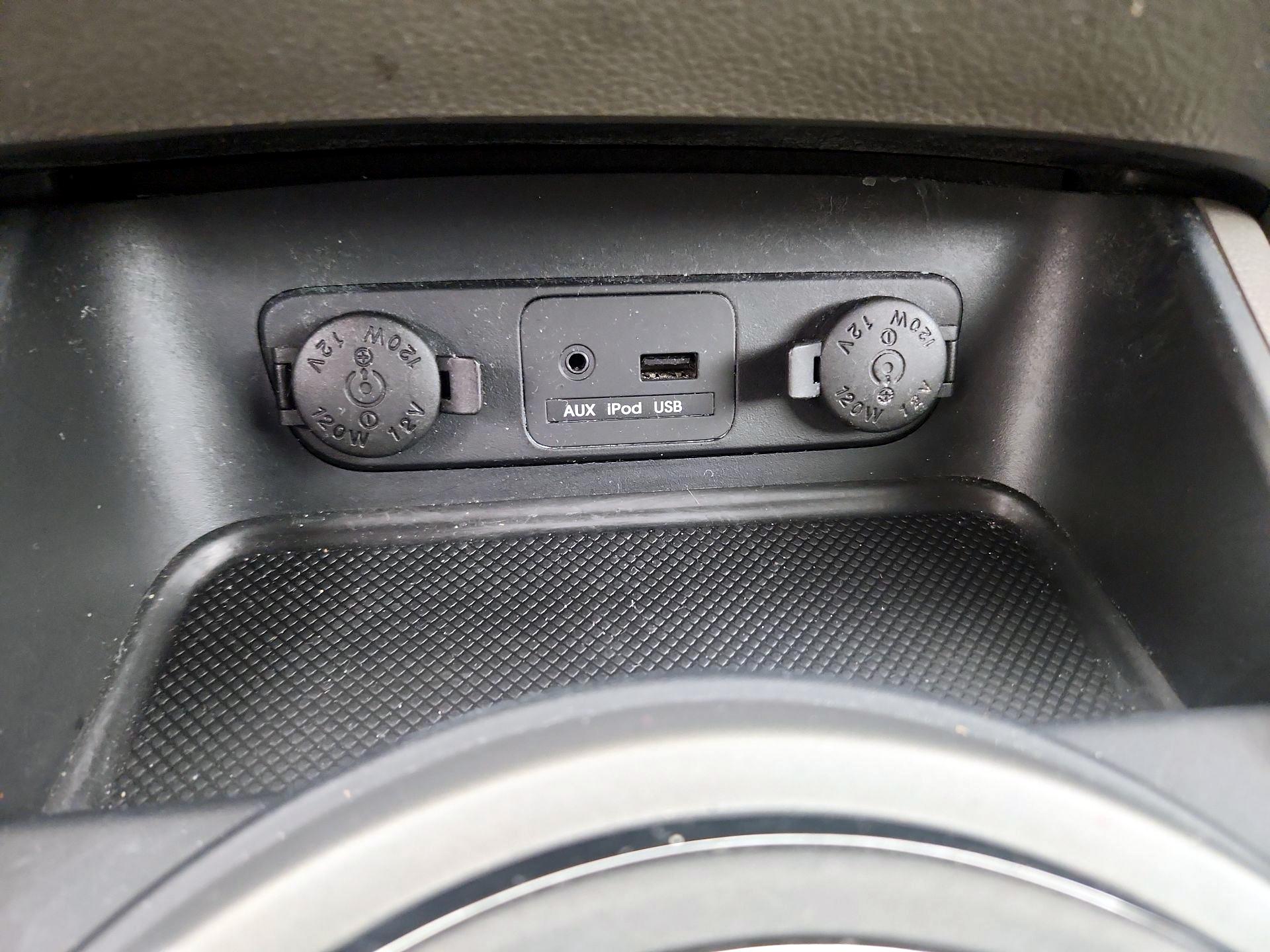 Thumbnail: 2013 Kia Sportage - 17