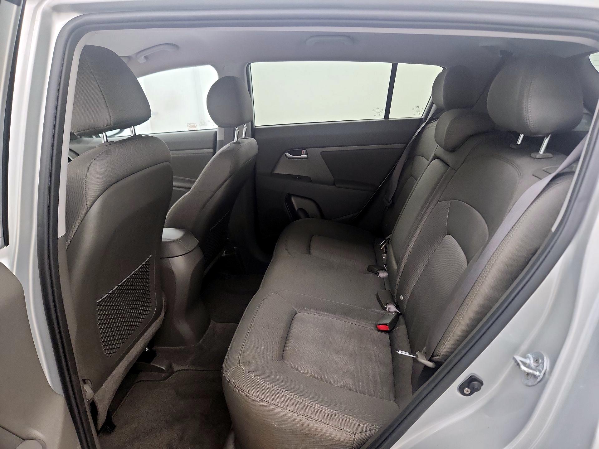 Thumbnail: 2013 Kia Sportage - 18