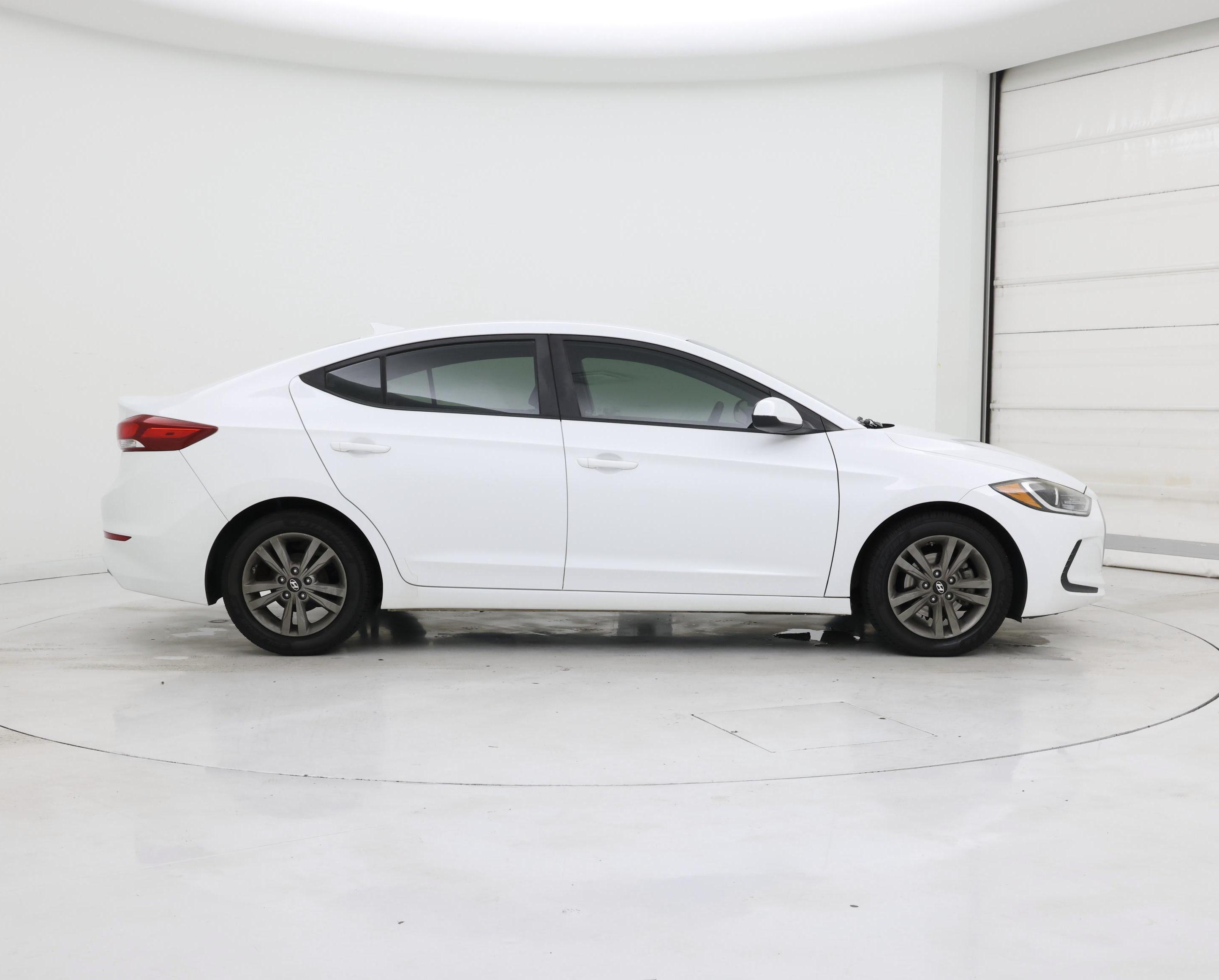 Thumbnail: 2017 Hyundai Elantra - 7