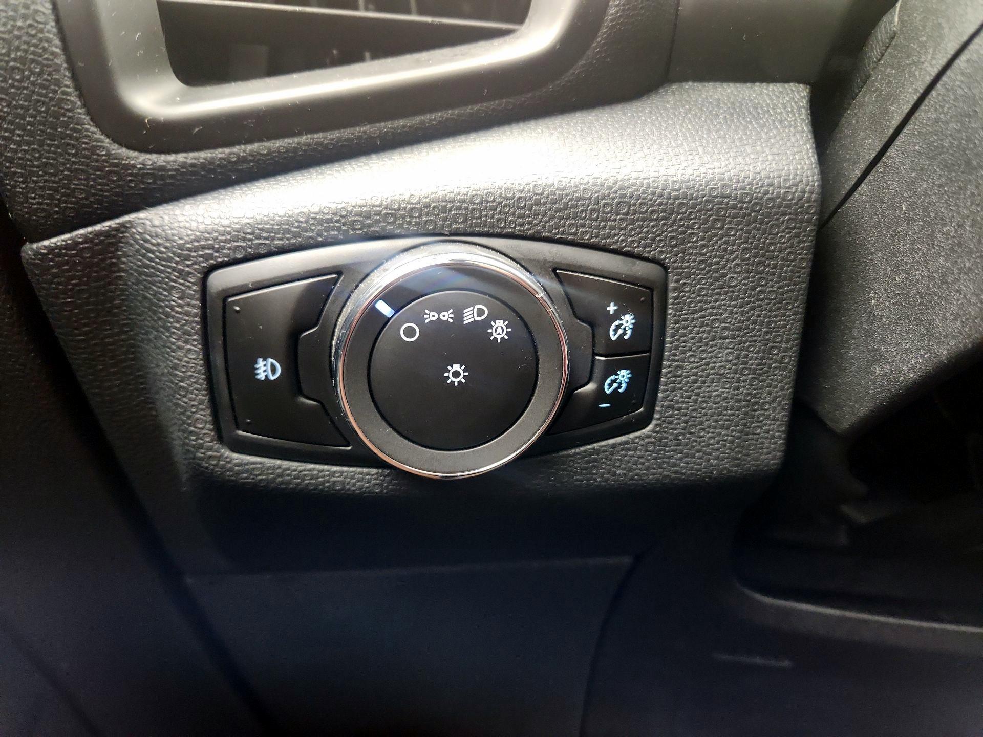 Thumbnail: 2019 Ford EcoSport - 13