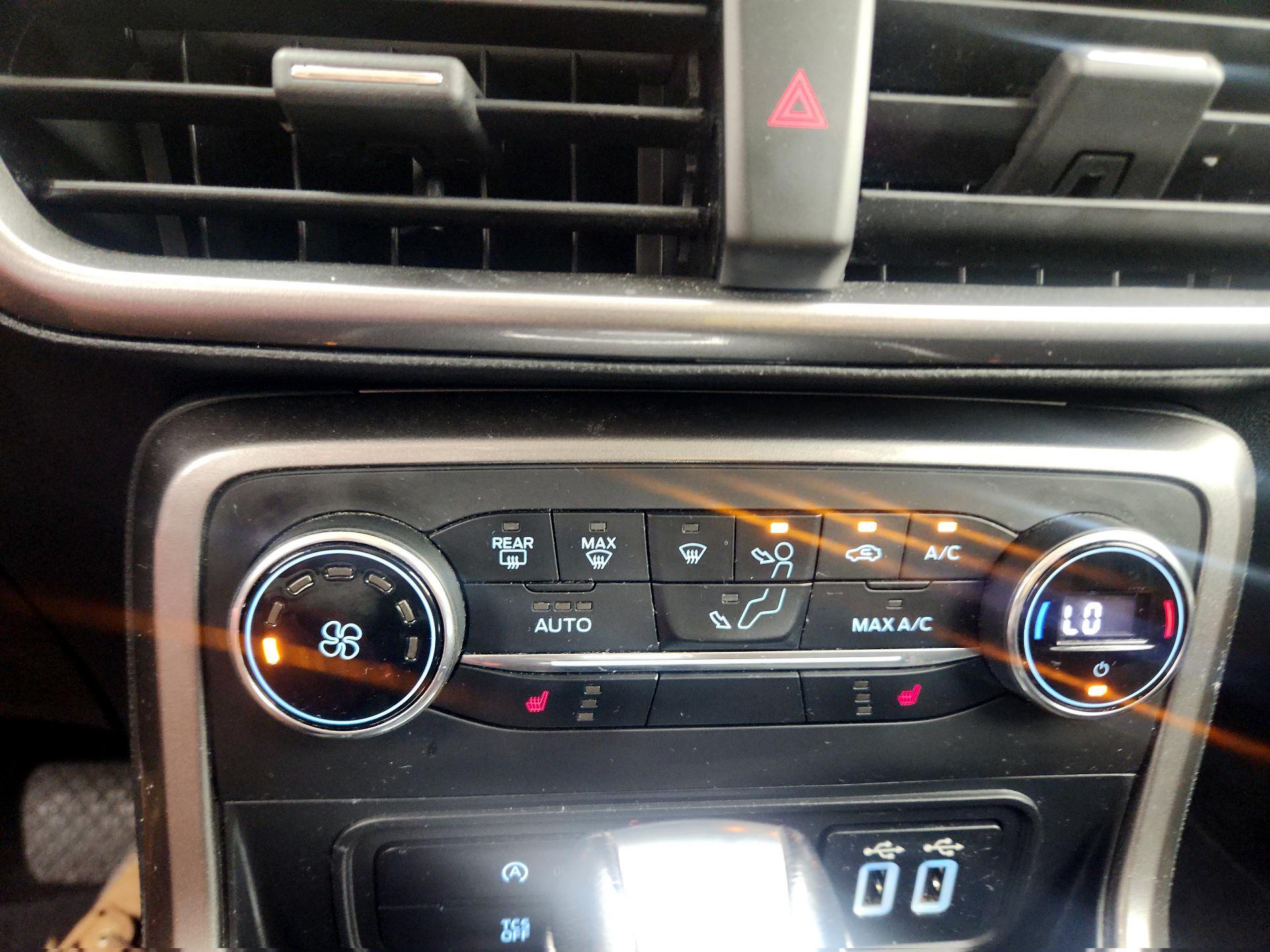 Thumbnail: 2019 Ford EcoSport - 16