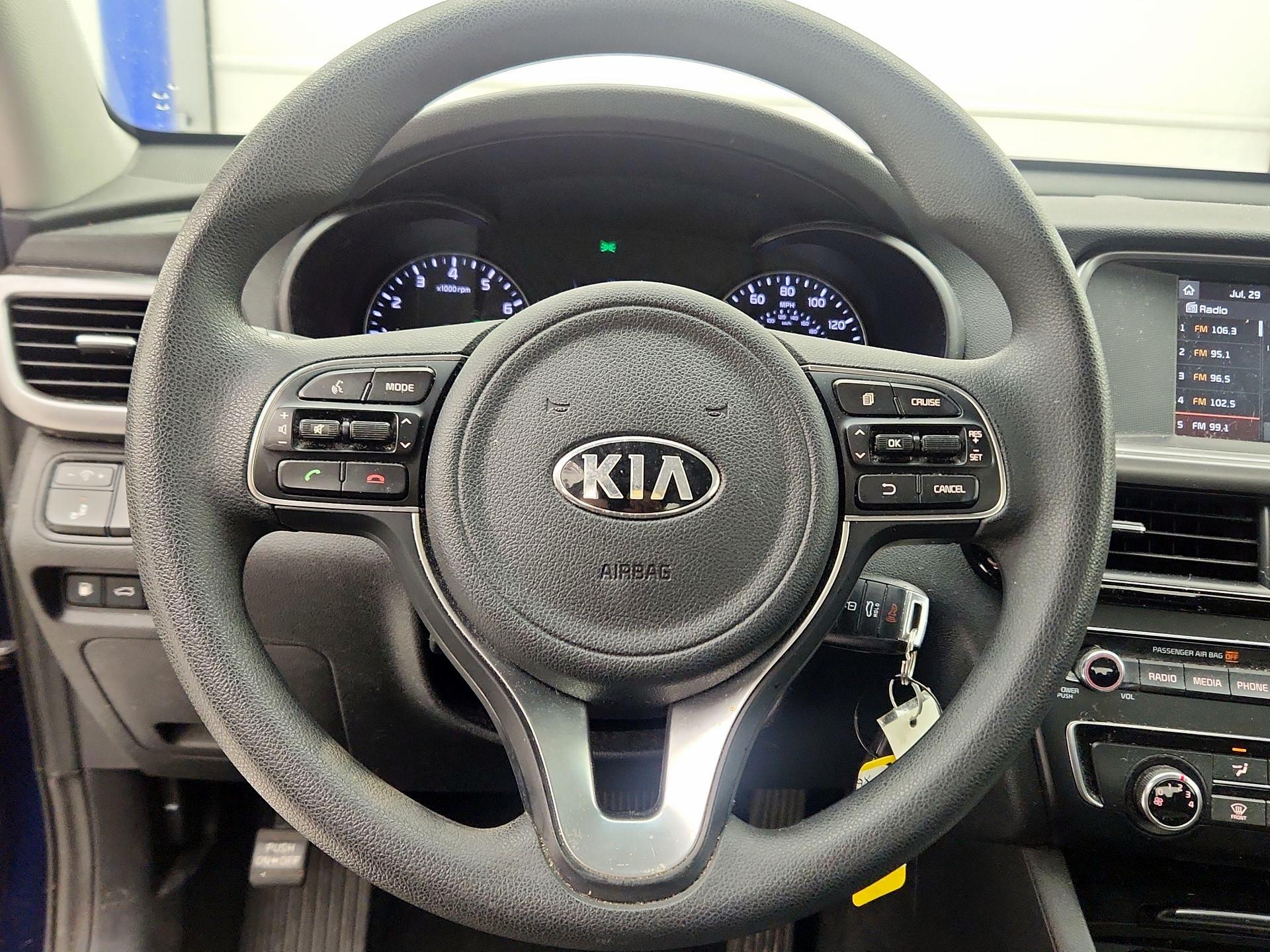 Thumbnail: 2018 Kia Optima - 10