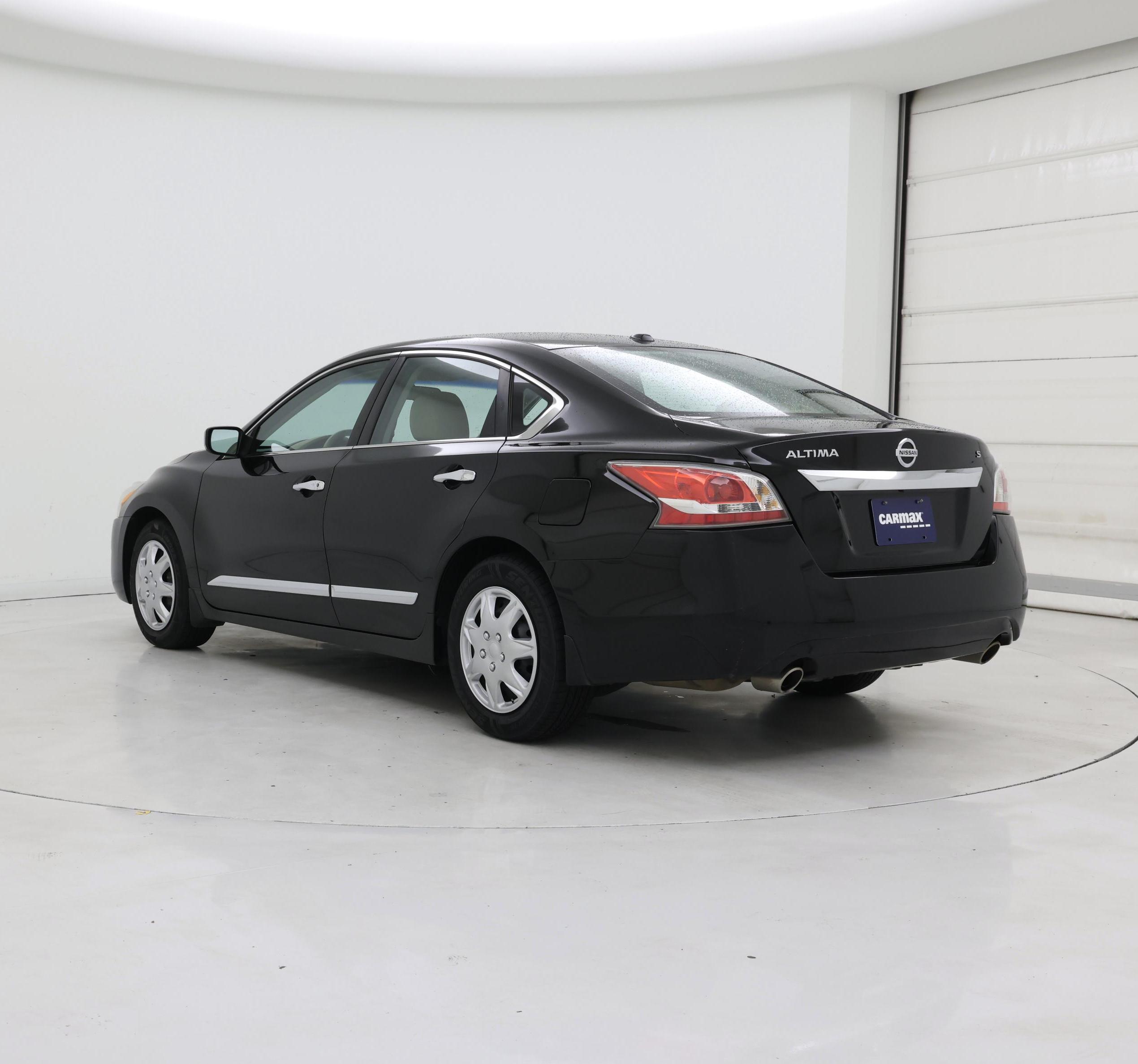 Thumbnail: 2015 Nissan Altima - 2