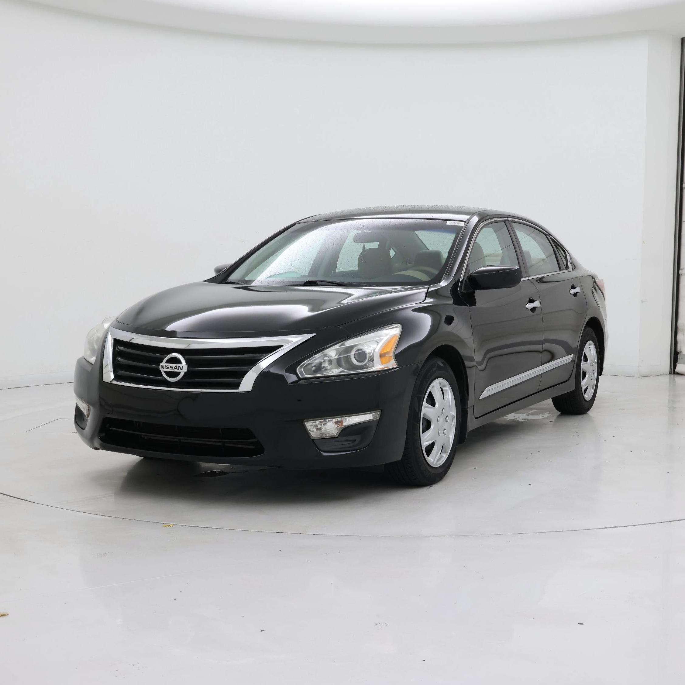 Thumbnail: 2015 Nissan Altima - 4