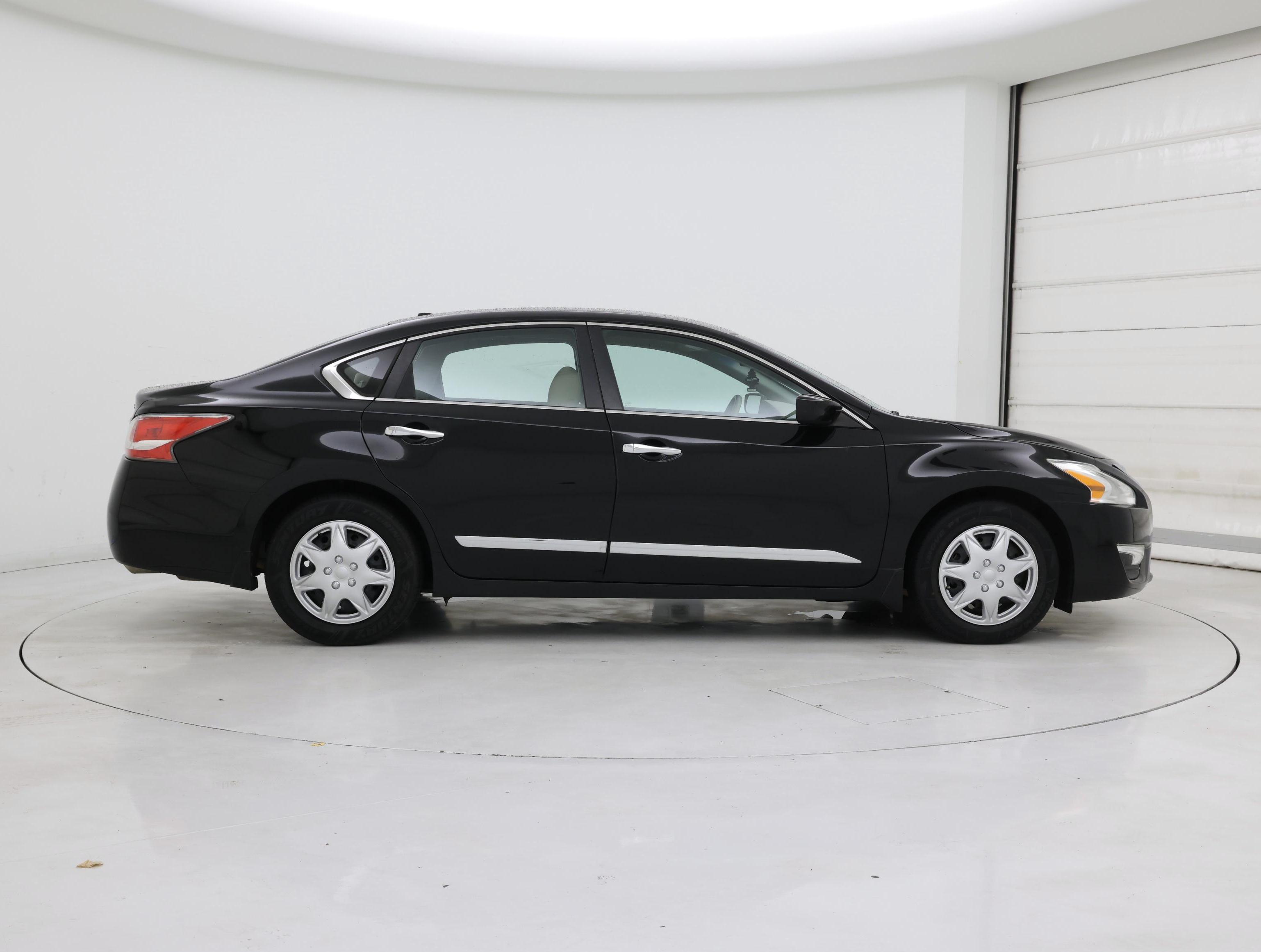 Thumbnail: 2015 Nissan Altima - 7