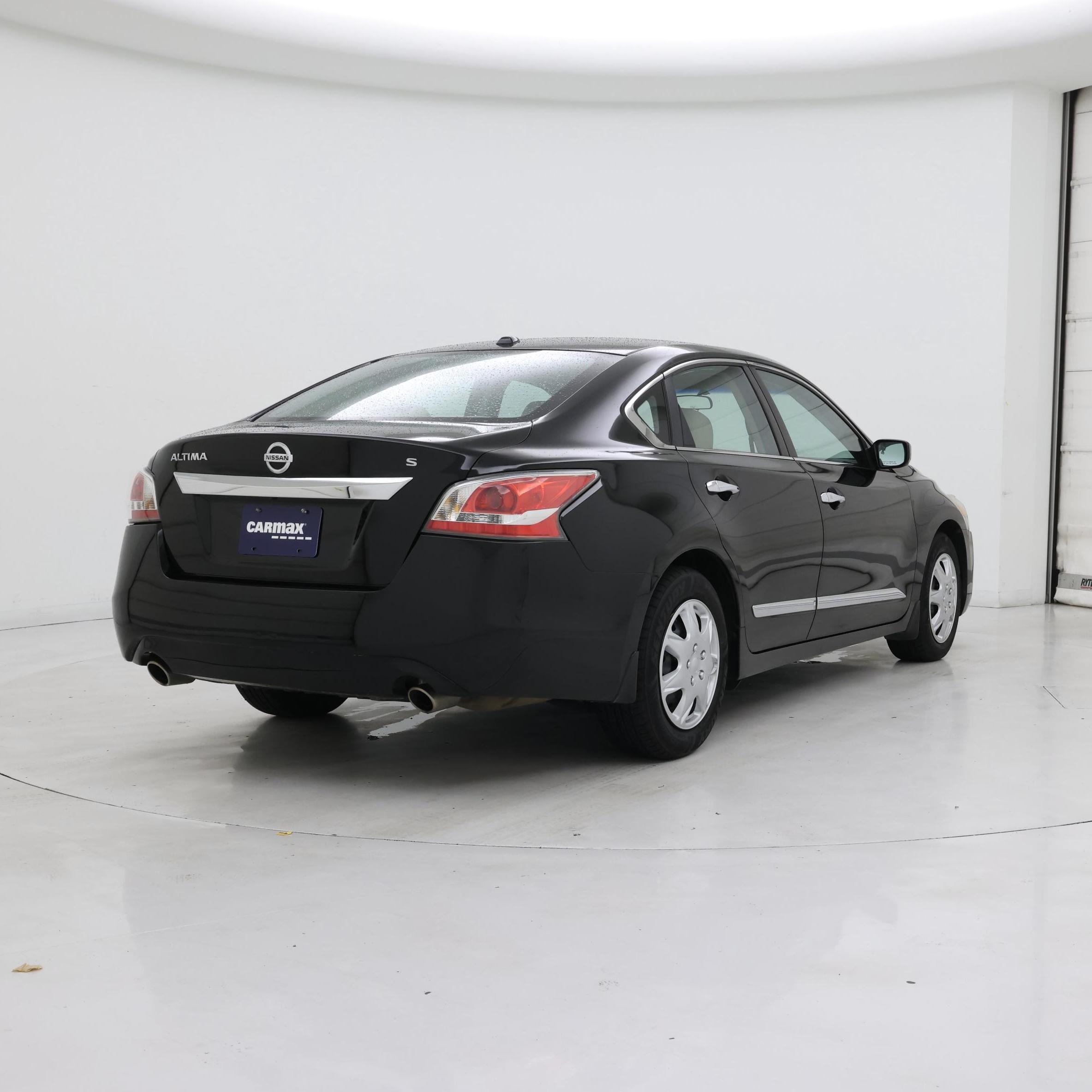 Thumbnail: 2015 Nissan Altima - 8