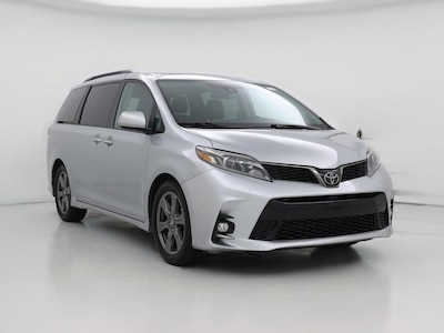 Silver 2019 Toyota Sienna SE