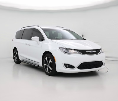 White 2017 Chrysler Pacifica Touring Plus