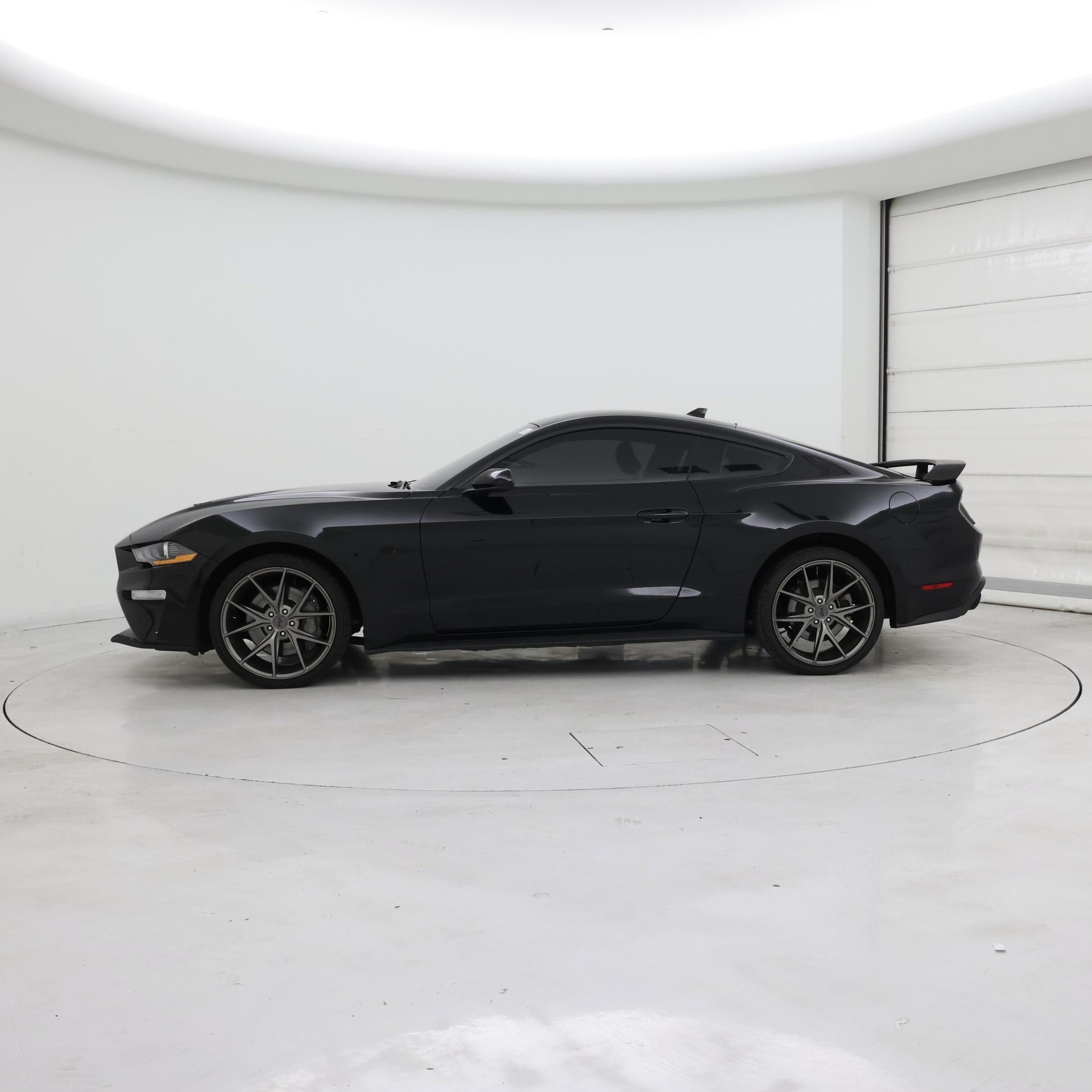 Thumbnail: 2022 Ford Mustang - 3