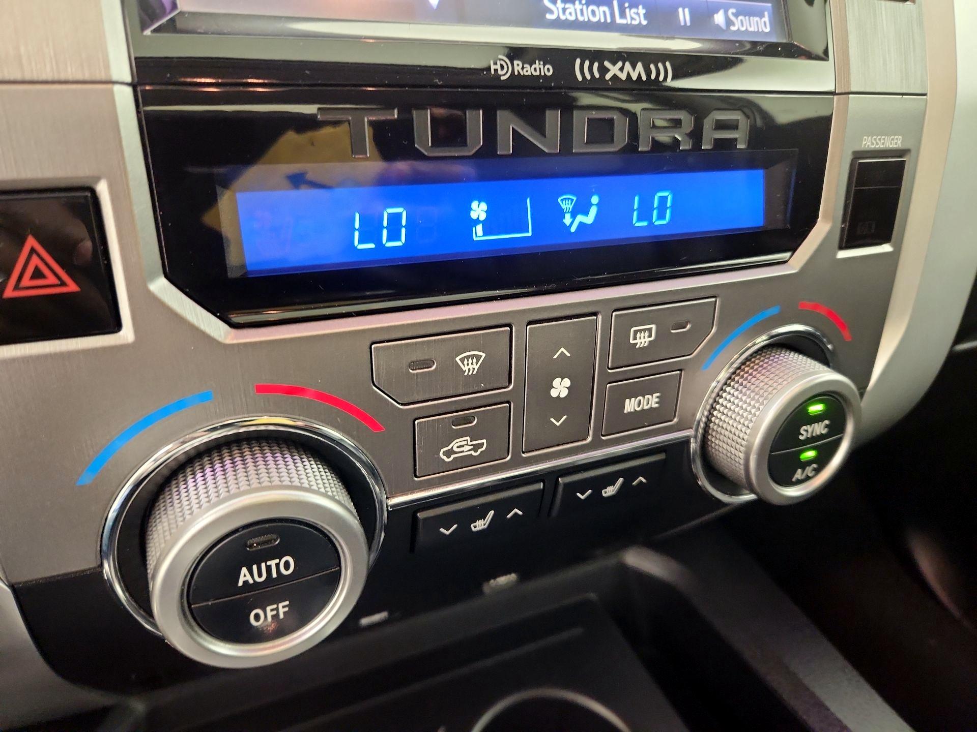 Thumbnail: 2015 Toyota Tundra - 17