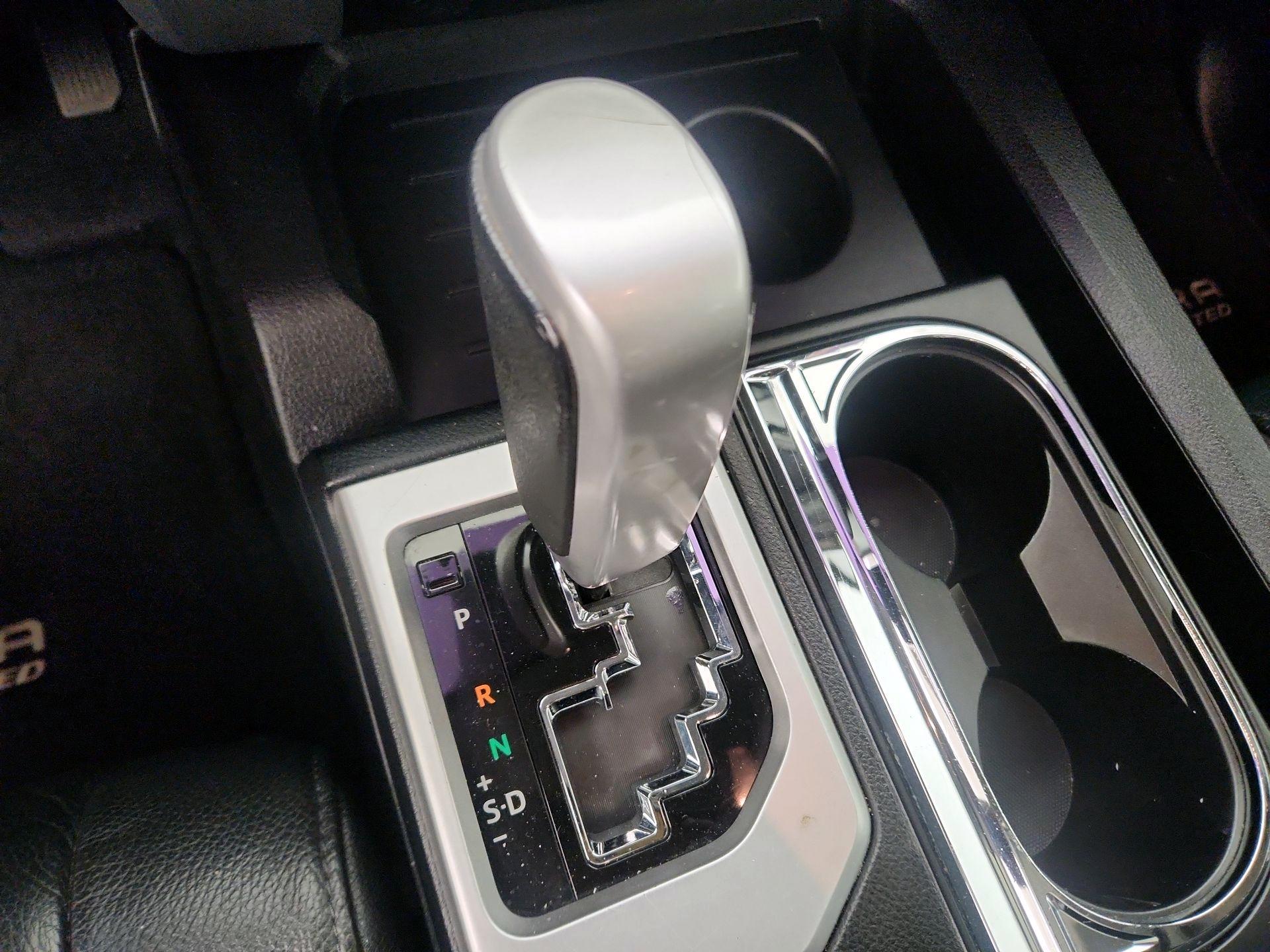 Thumbnail: 2015 Toyota Tundra - 18