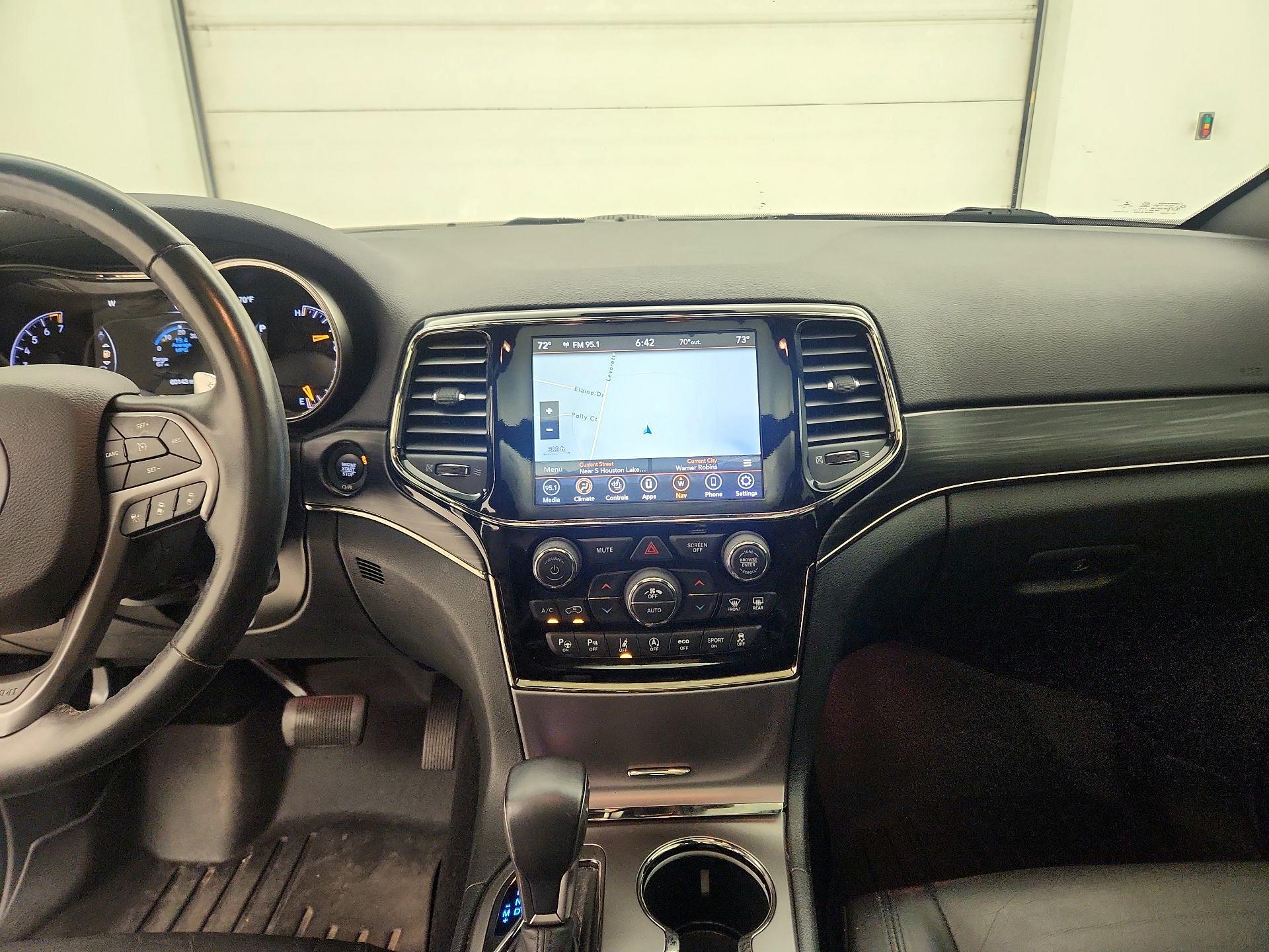 Thumbnail: 2020 Jeep Grand Cherokee - 9