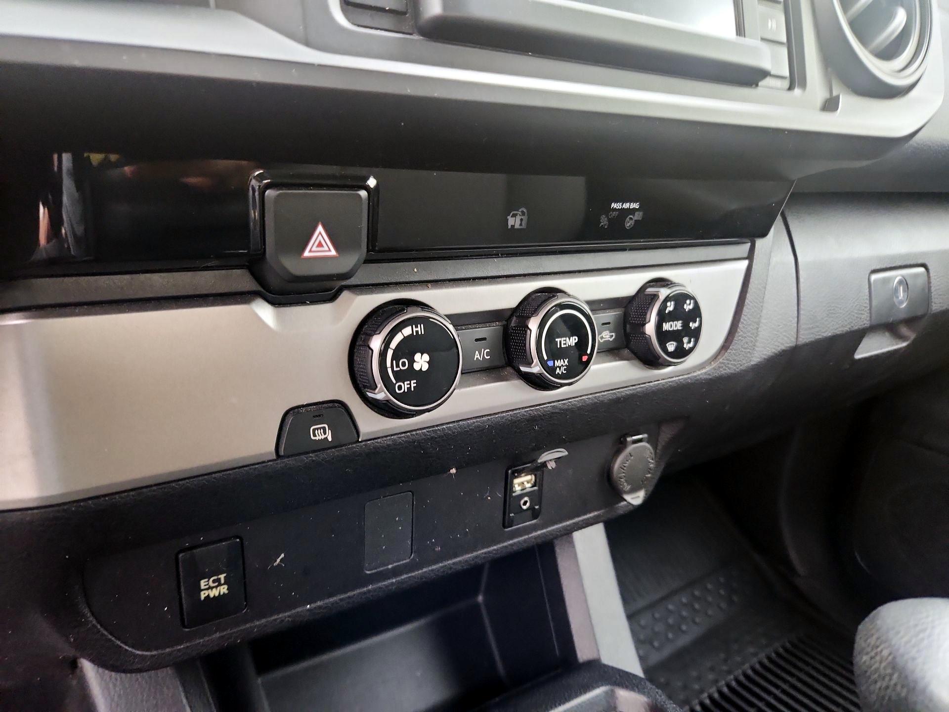 Thumbnail: 2018 Toyota Tacoma - 16