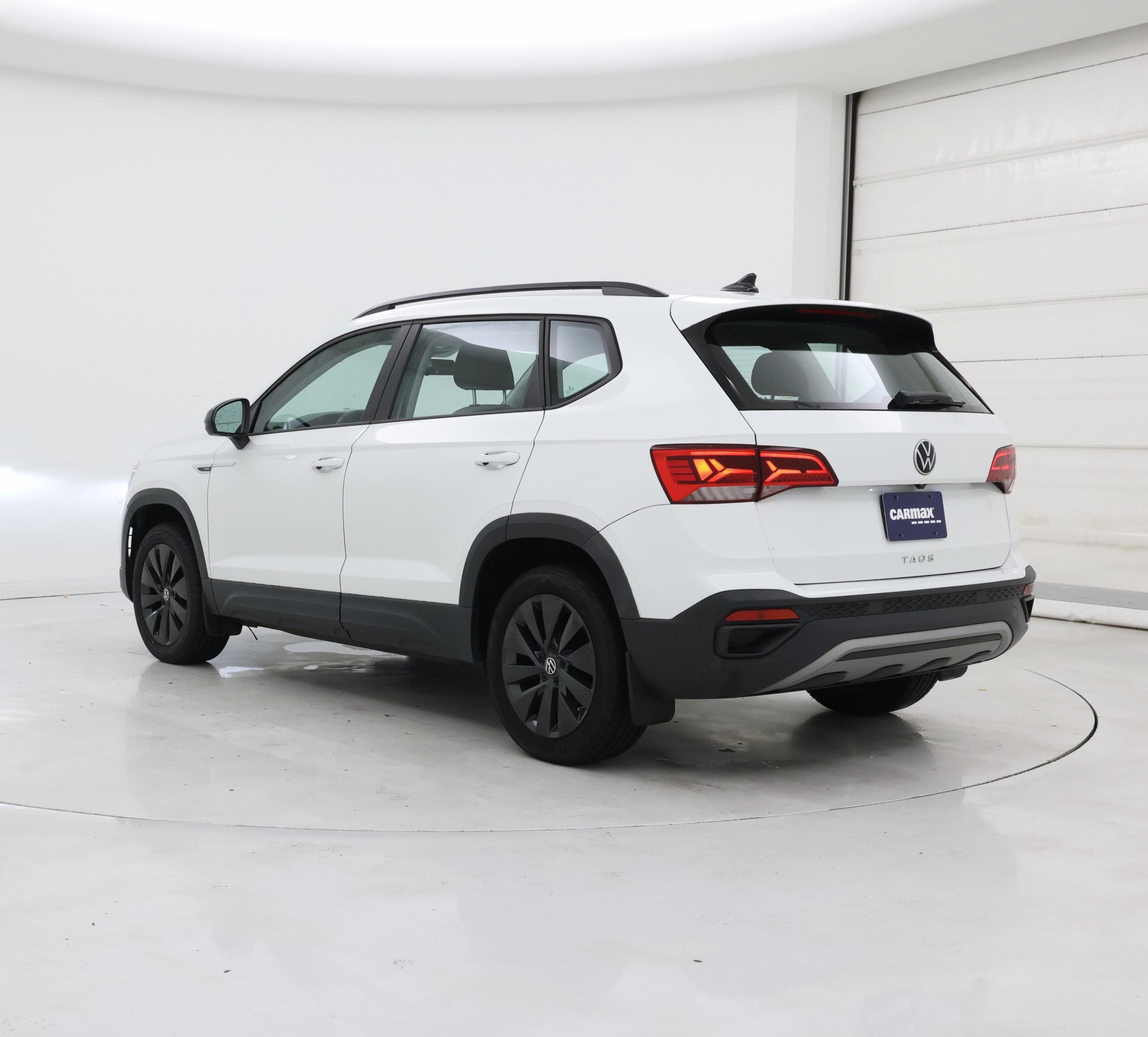 Thumbnail: 2022 Volkswagen Taos - 2