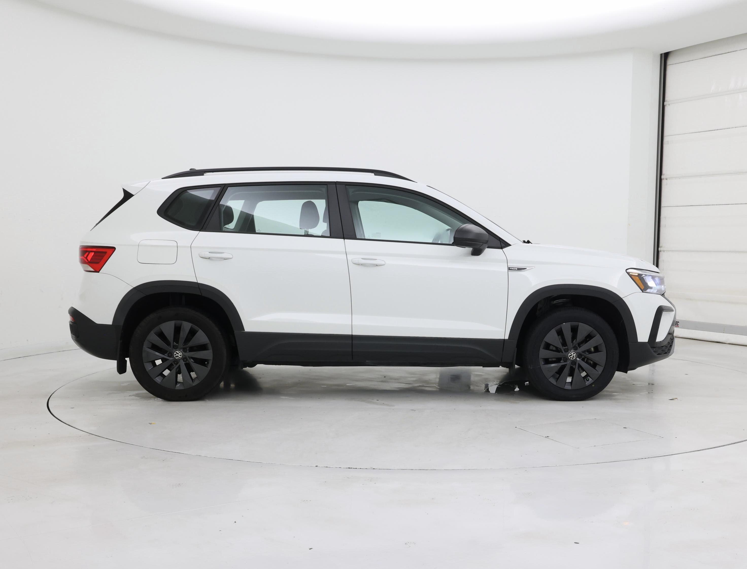 Thumbnail: 2022 Volkswagen Taos - 7