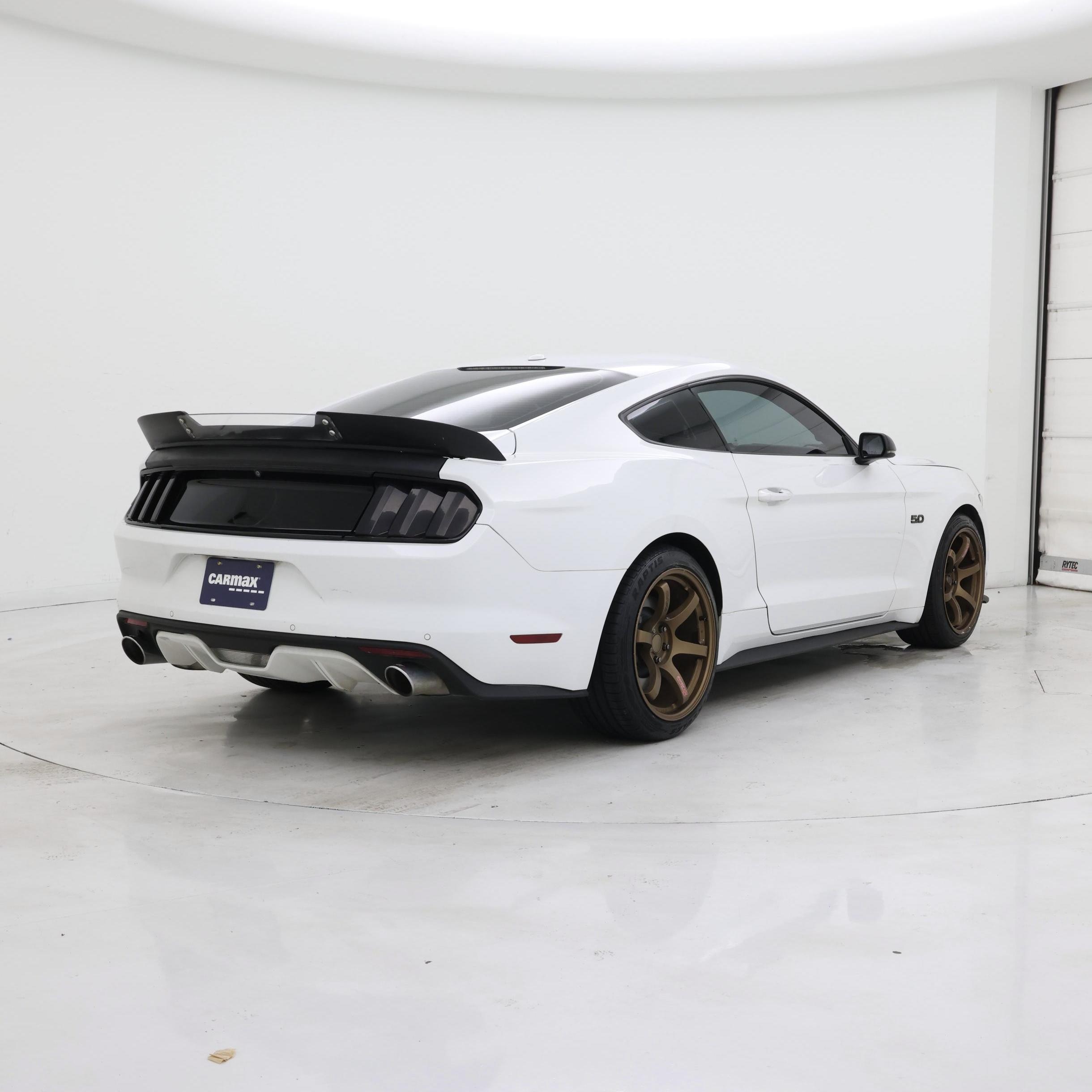 Thumbnail: 2016 Ford Mustang - 8