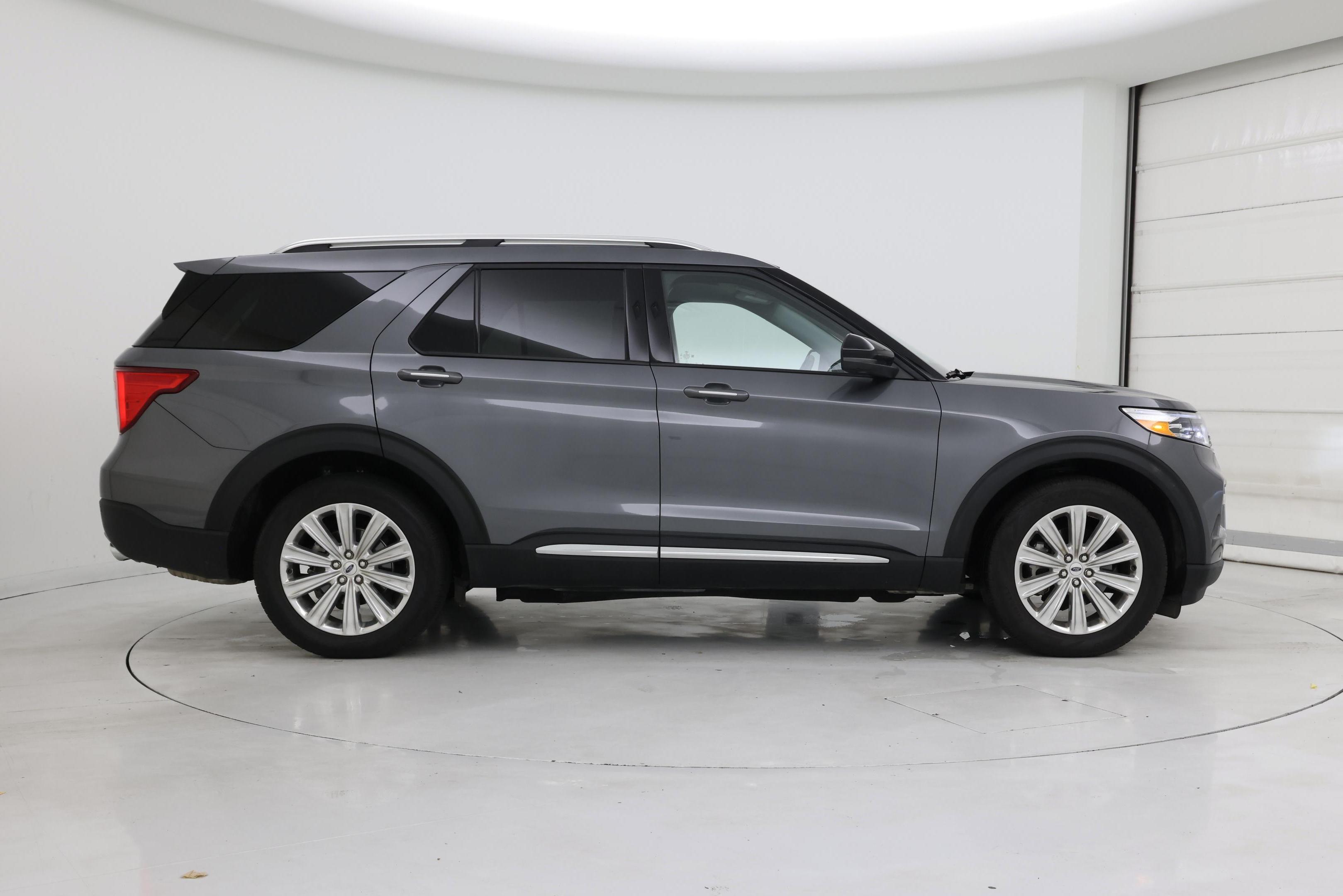 Thumbnail: 2022 Ford Explorer - 7
