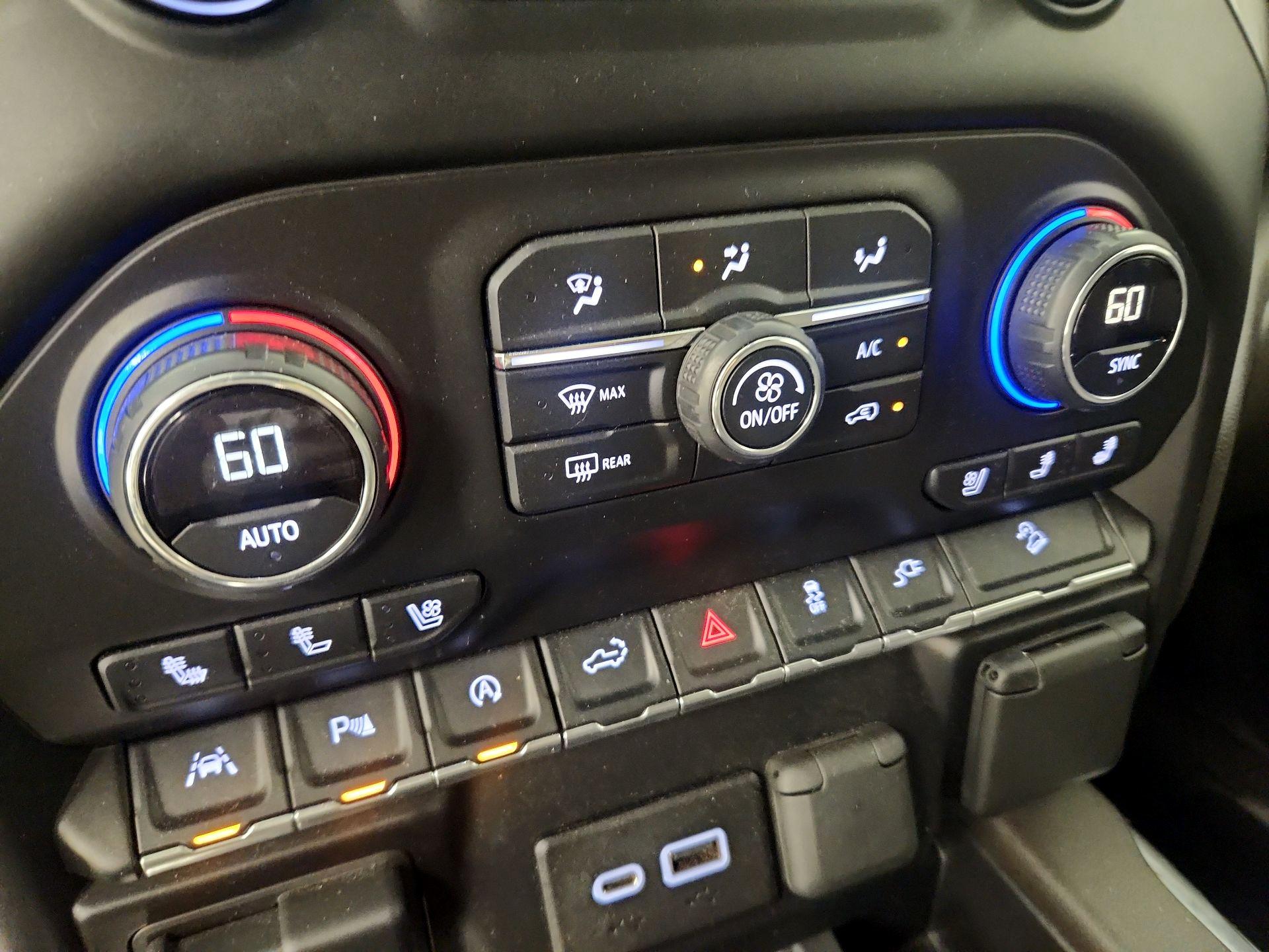 Thumbnail: 2019 Chevrolet Silverado 1500 - 17