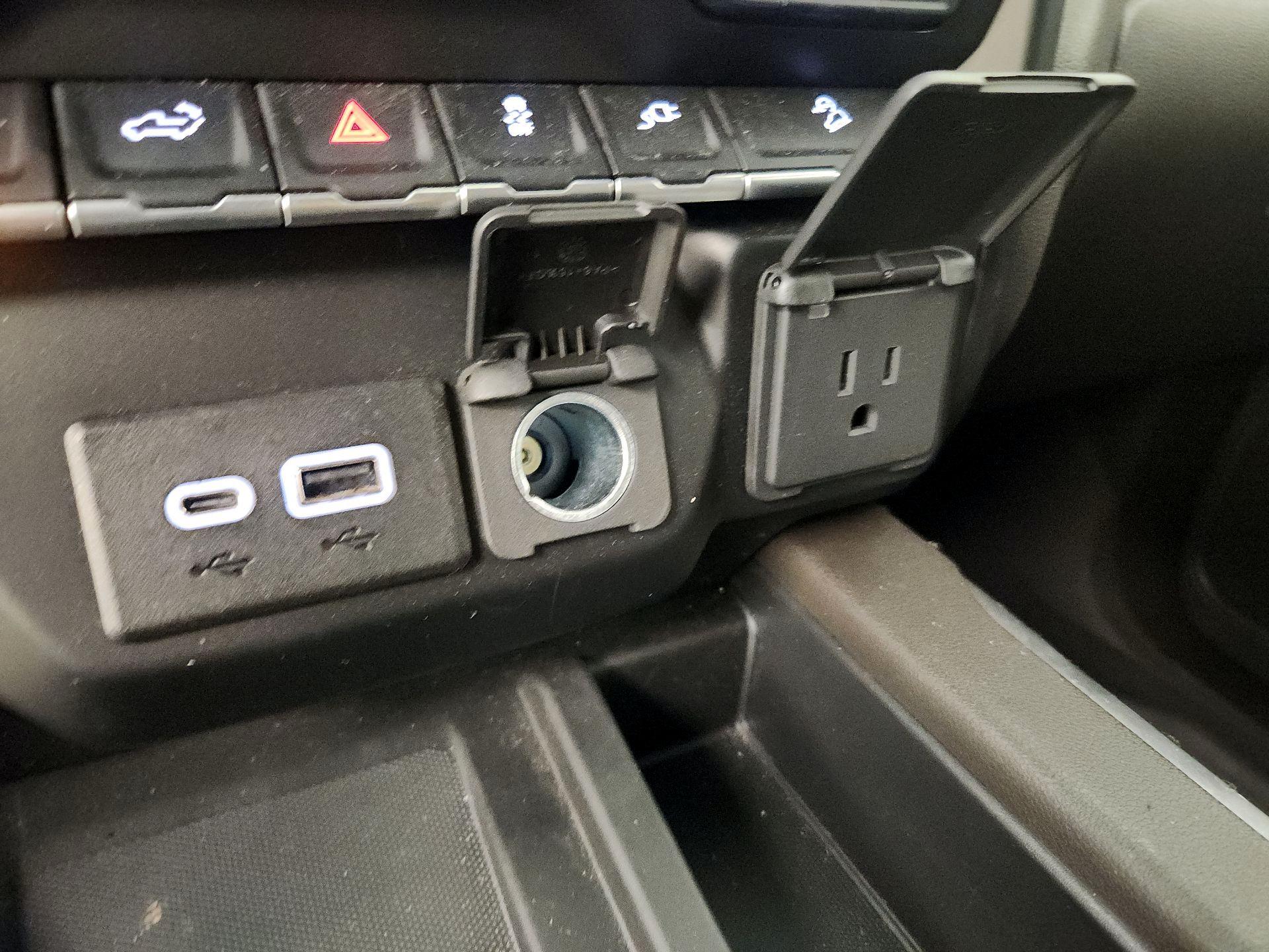 Thumbnail: 2019 Chevrolet Silverado 1500 - 19