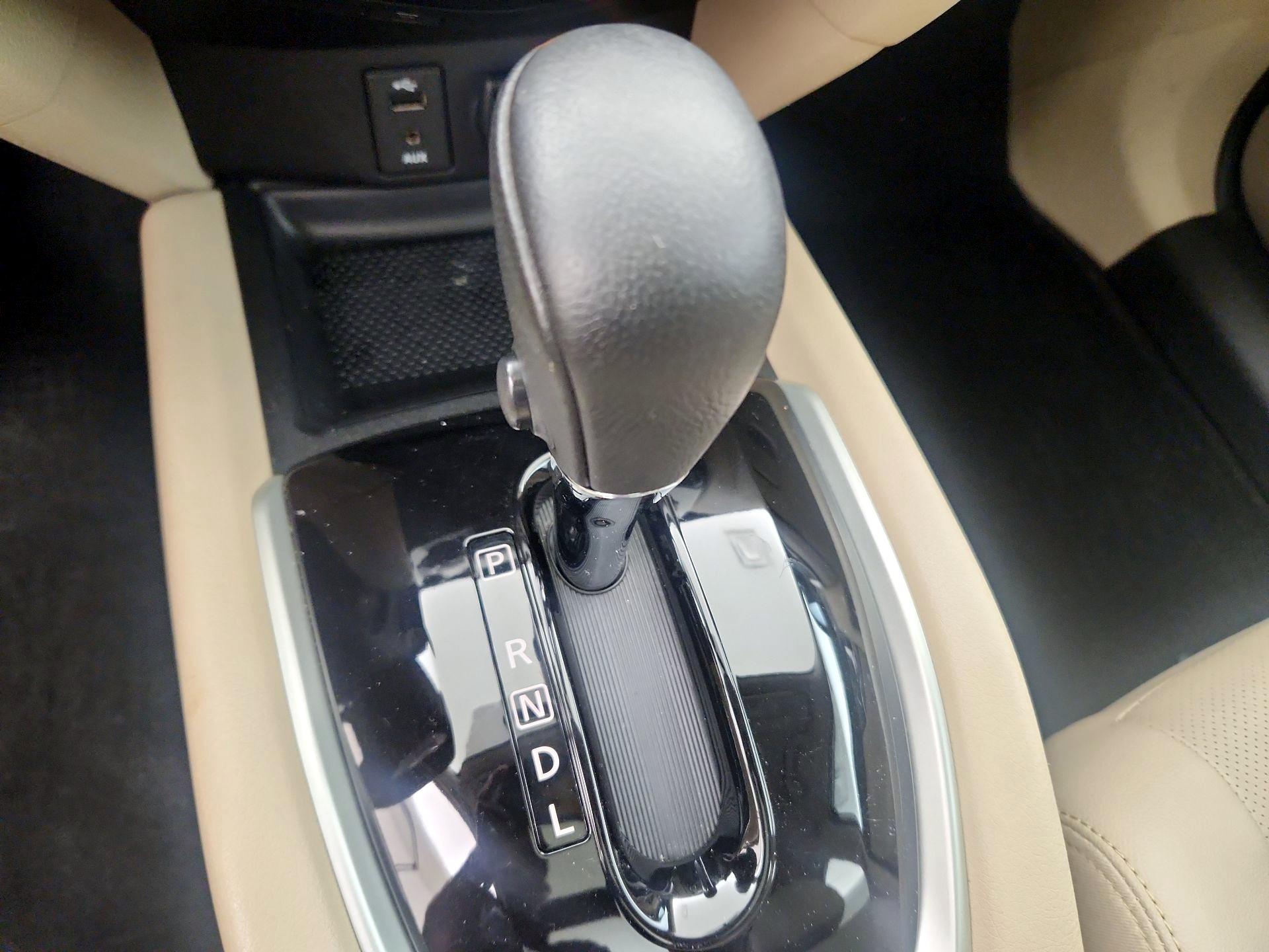 Thumbnail: 2016 Nissan Rogue - 18