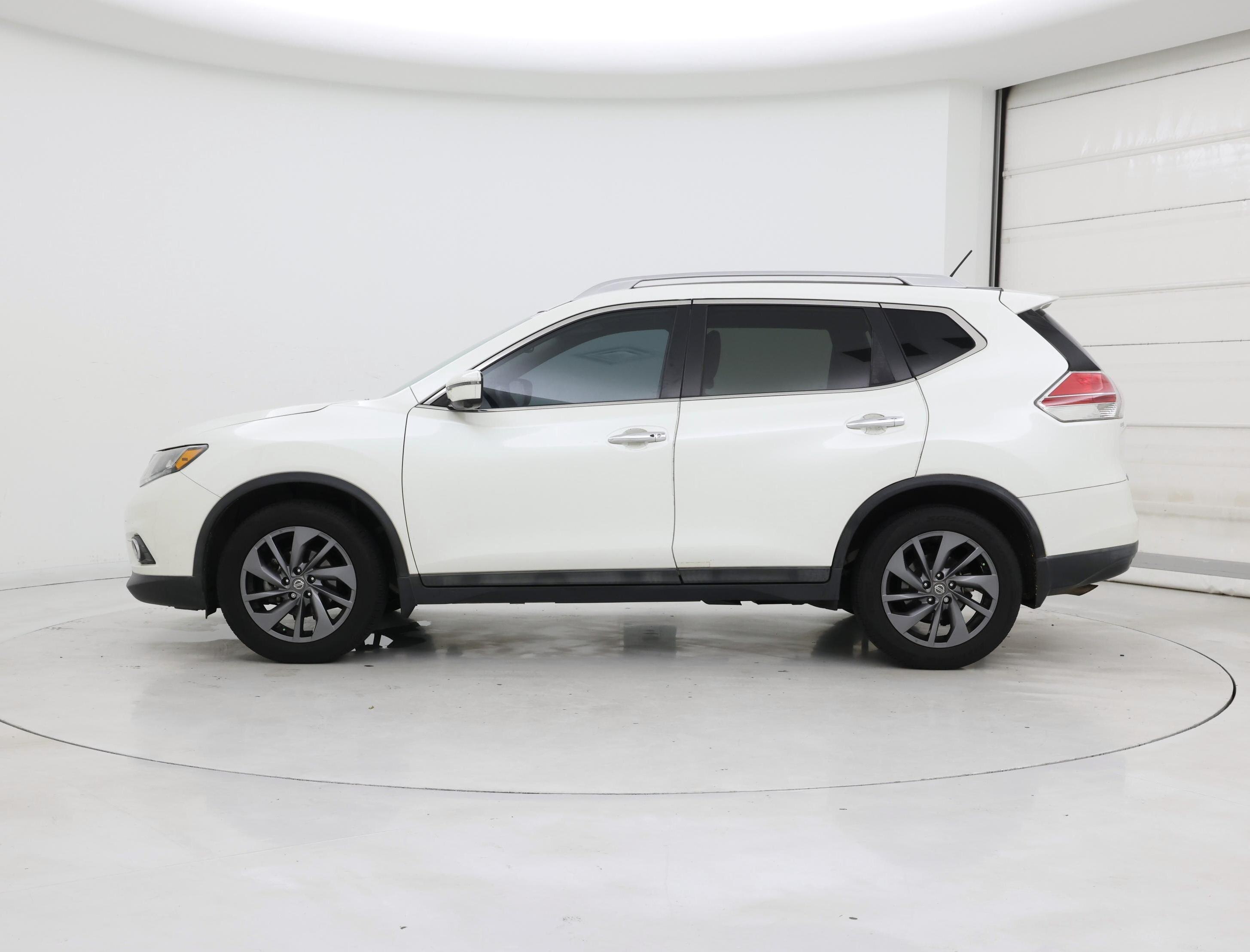 Thumbnail: 2016 Nissan Rogue - 3