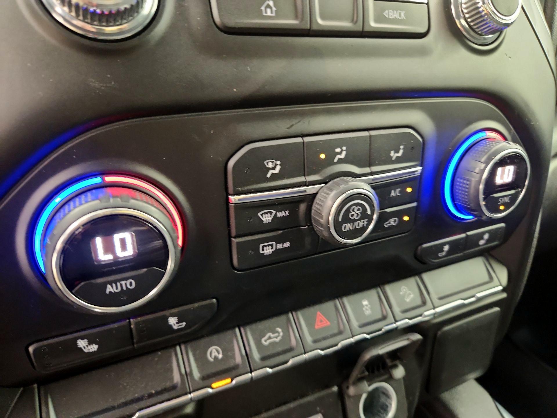 Thumbnail: 2019 Chevrolet Silverado 1500 - 16