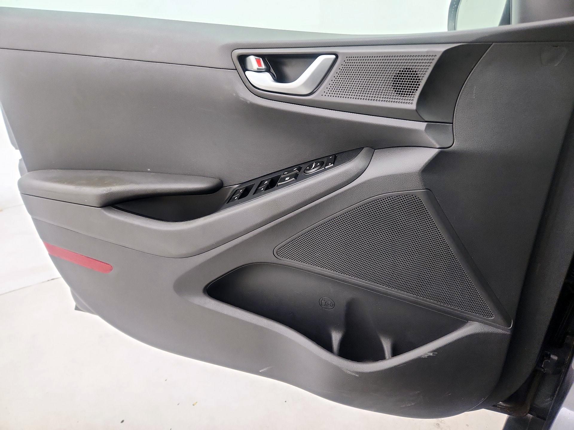 Thumbnail: 2017 Hyundai Ioniq - 12