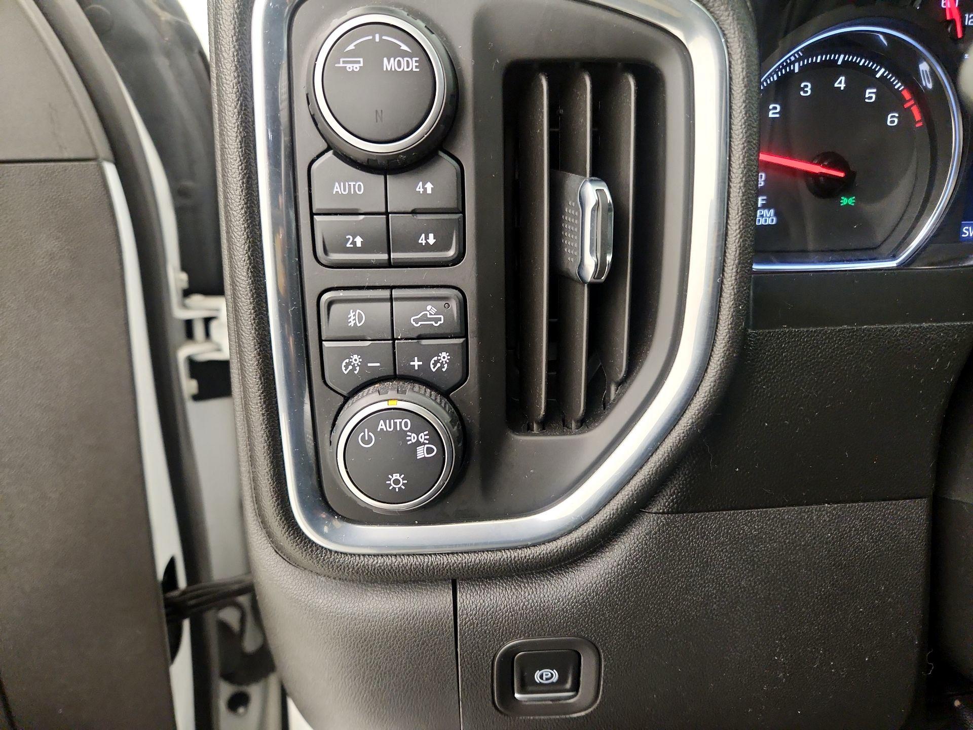 Thumbnail: 2021 Chevrolet Silverado 1500 - 13