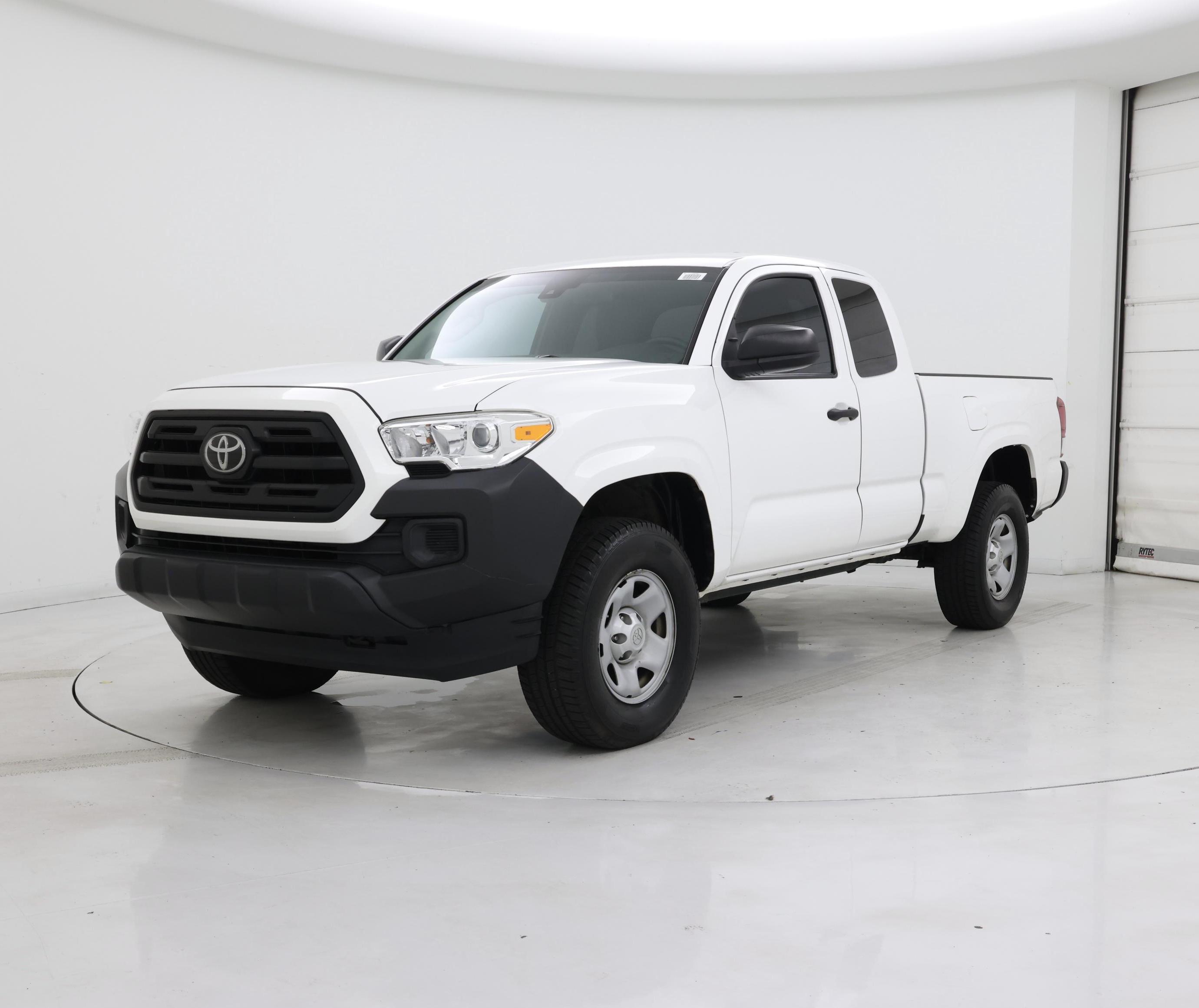 Thumbnail: 2019 Toyota Tacoma - 4