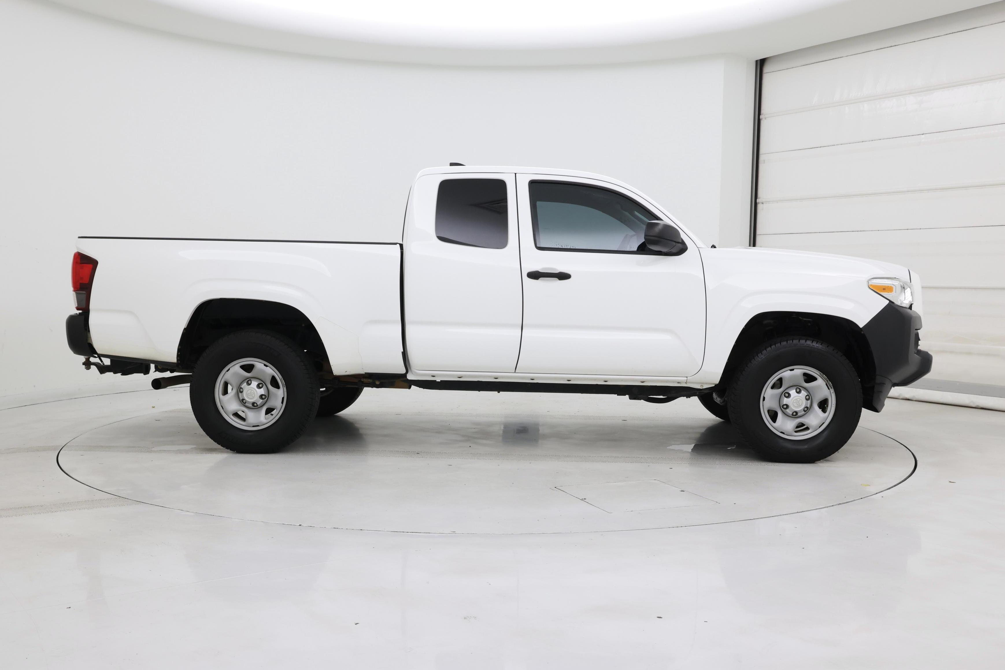 Thumbnail: 2019 Toyota Tacoma - 7