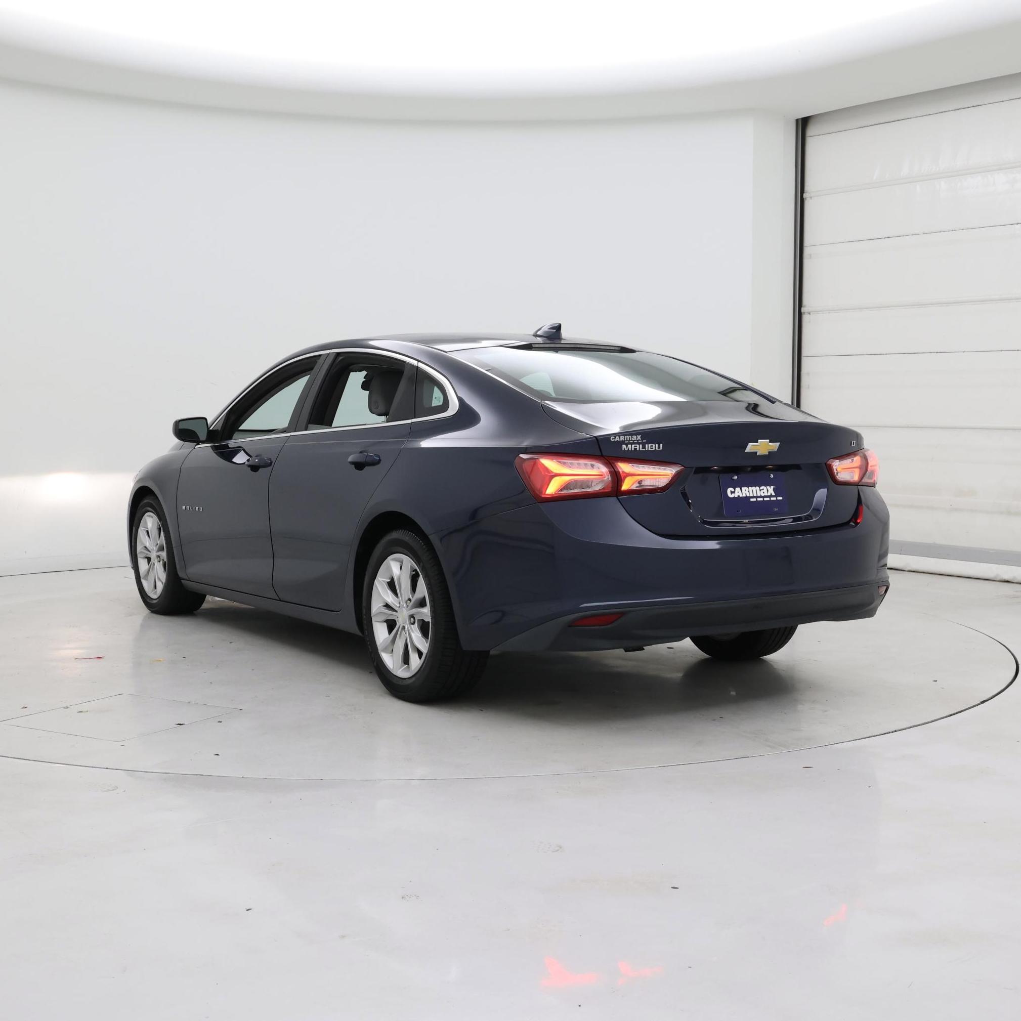 Thumbnail: 2019 Chevrolet Malibu - 2