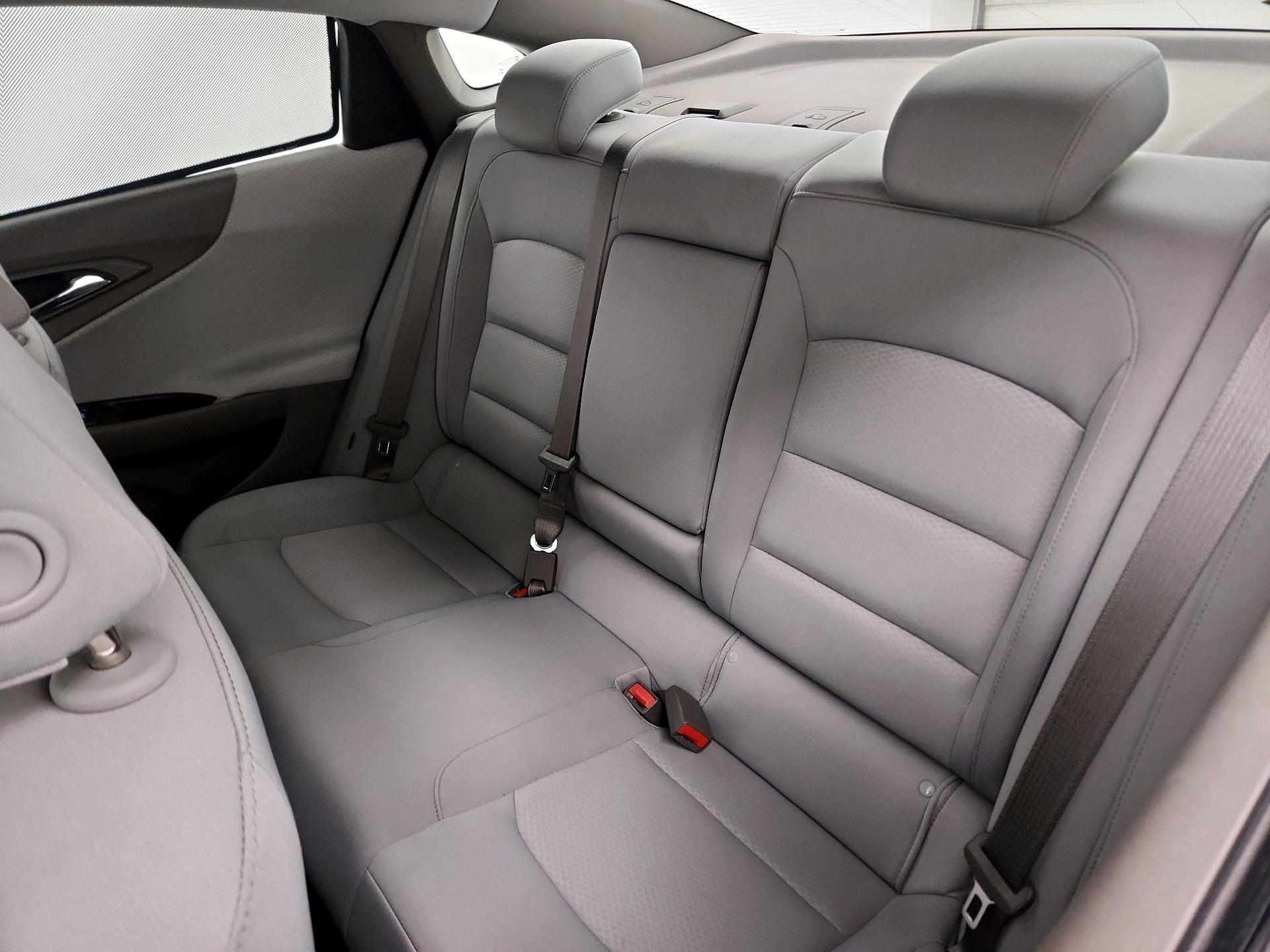 Thumbnail: 2019 Chevrolet Malibu - 19