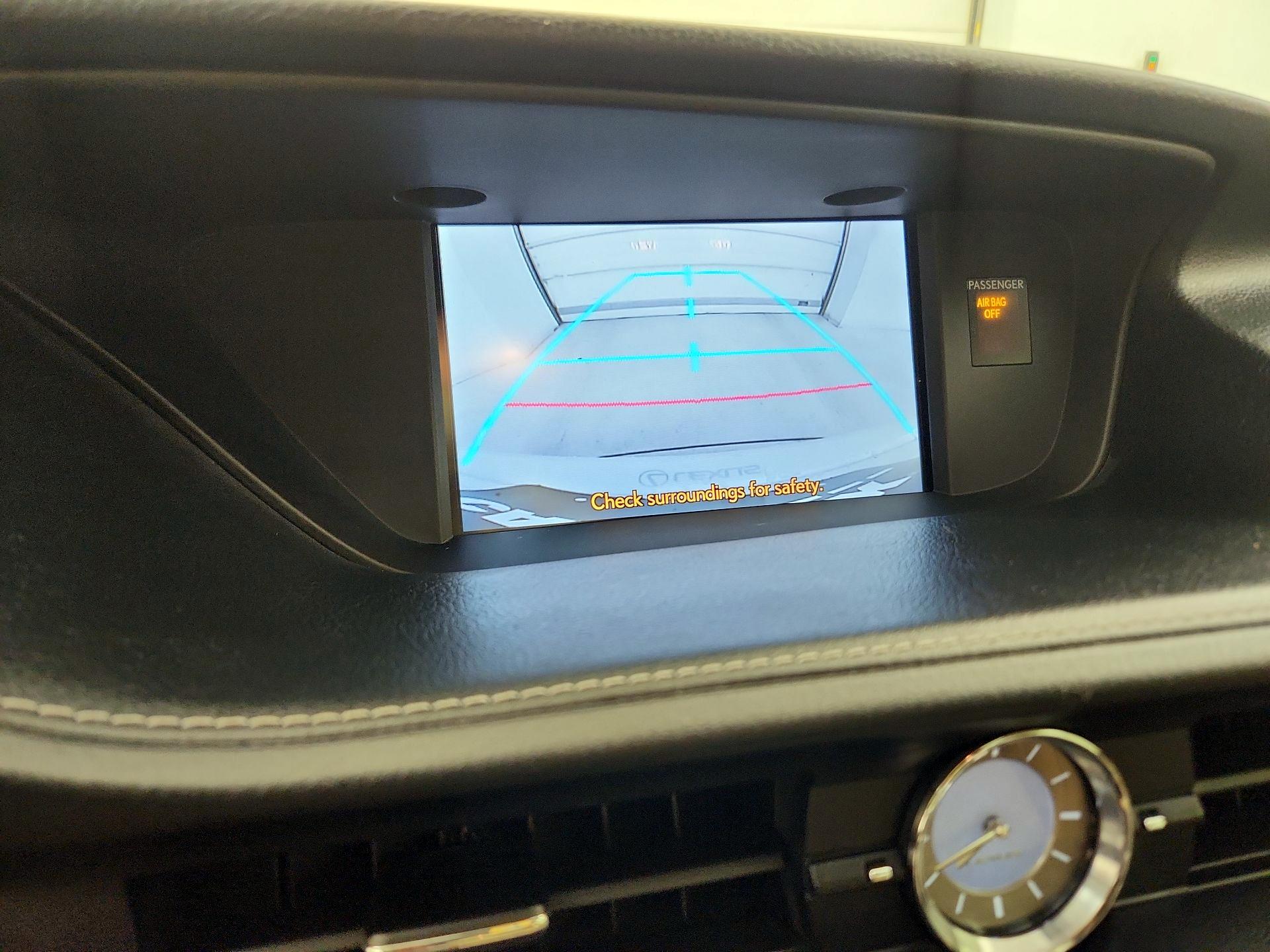 Thumbnail: 2014 Lexus ES - 15