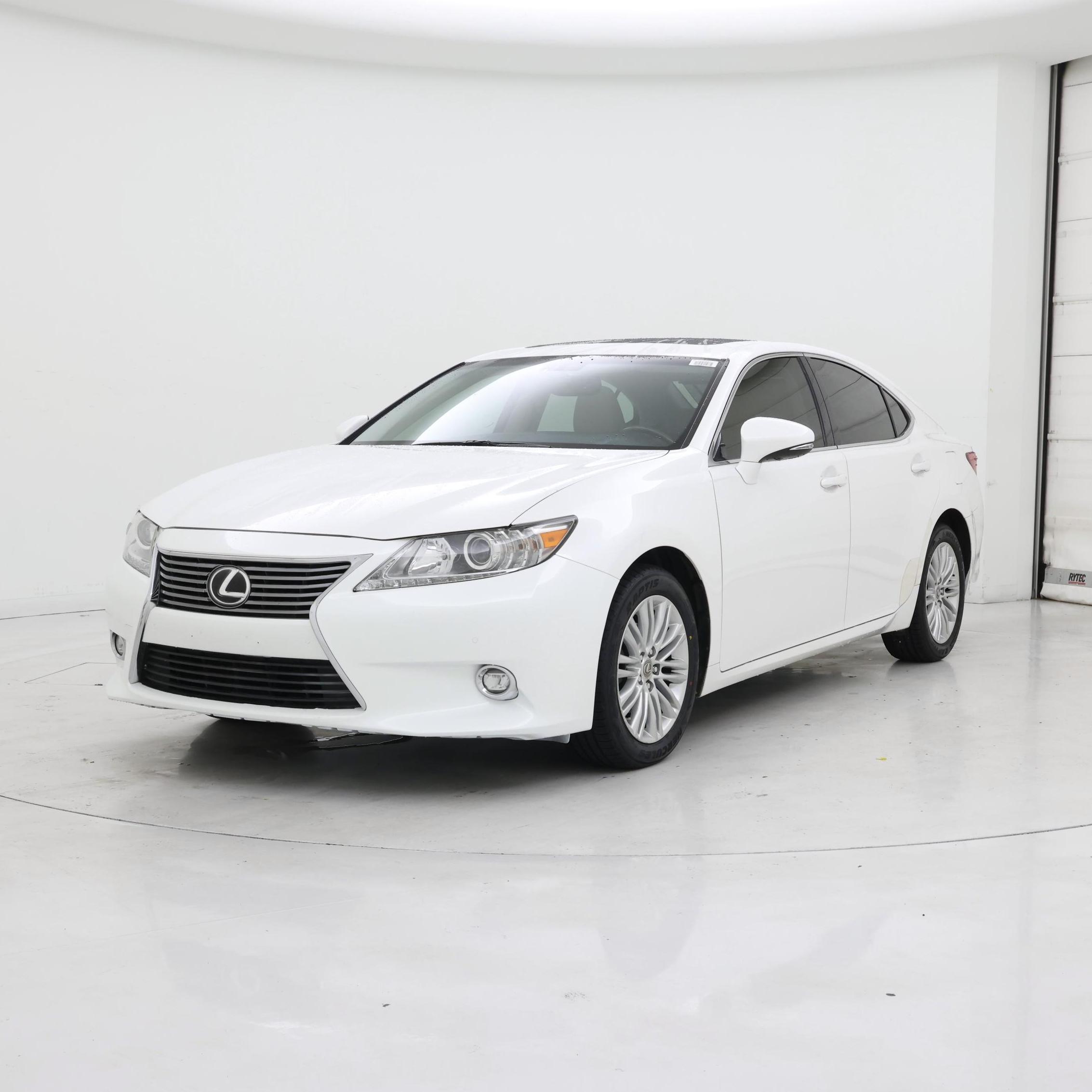 Thumbnail: 2014 Lexus ES - 4
