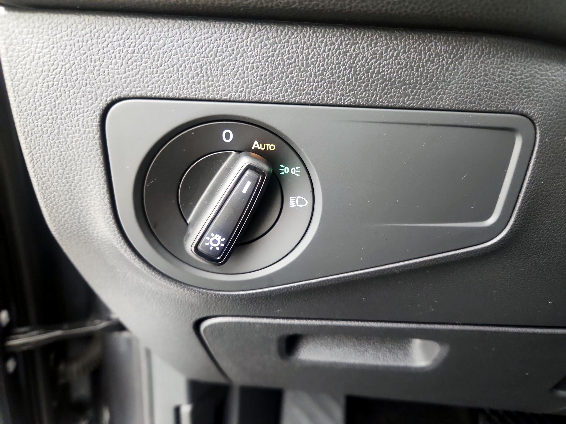 Thumbnail: 2023 Volkswagen Tiguan - 13