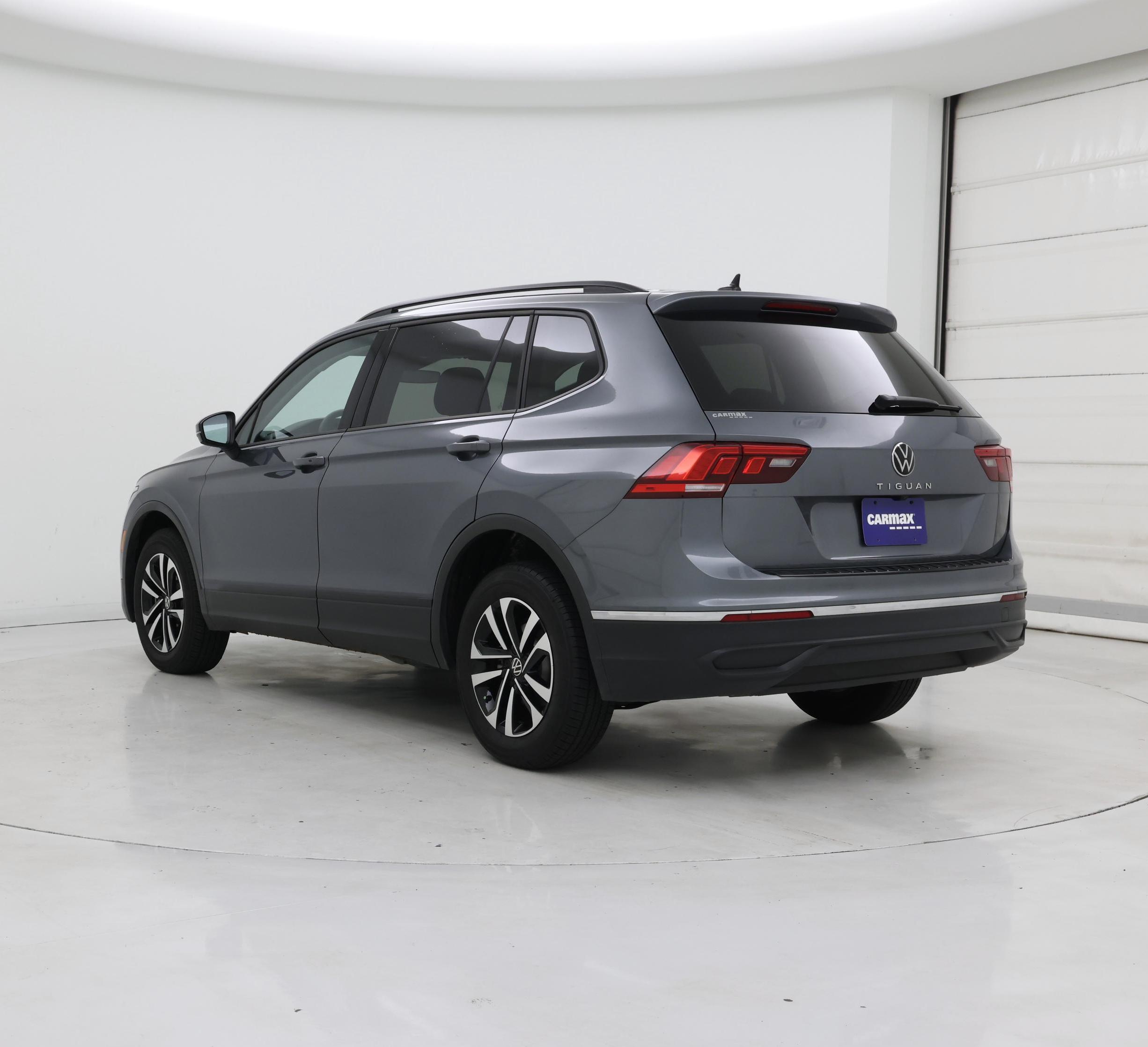 Thumbnail: 2023 Volkswagen Tiguan - 2