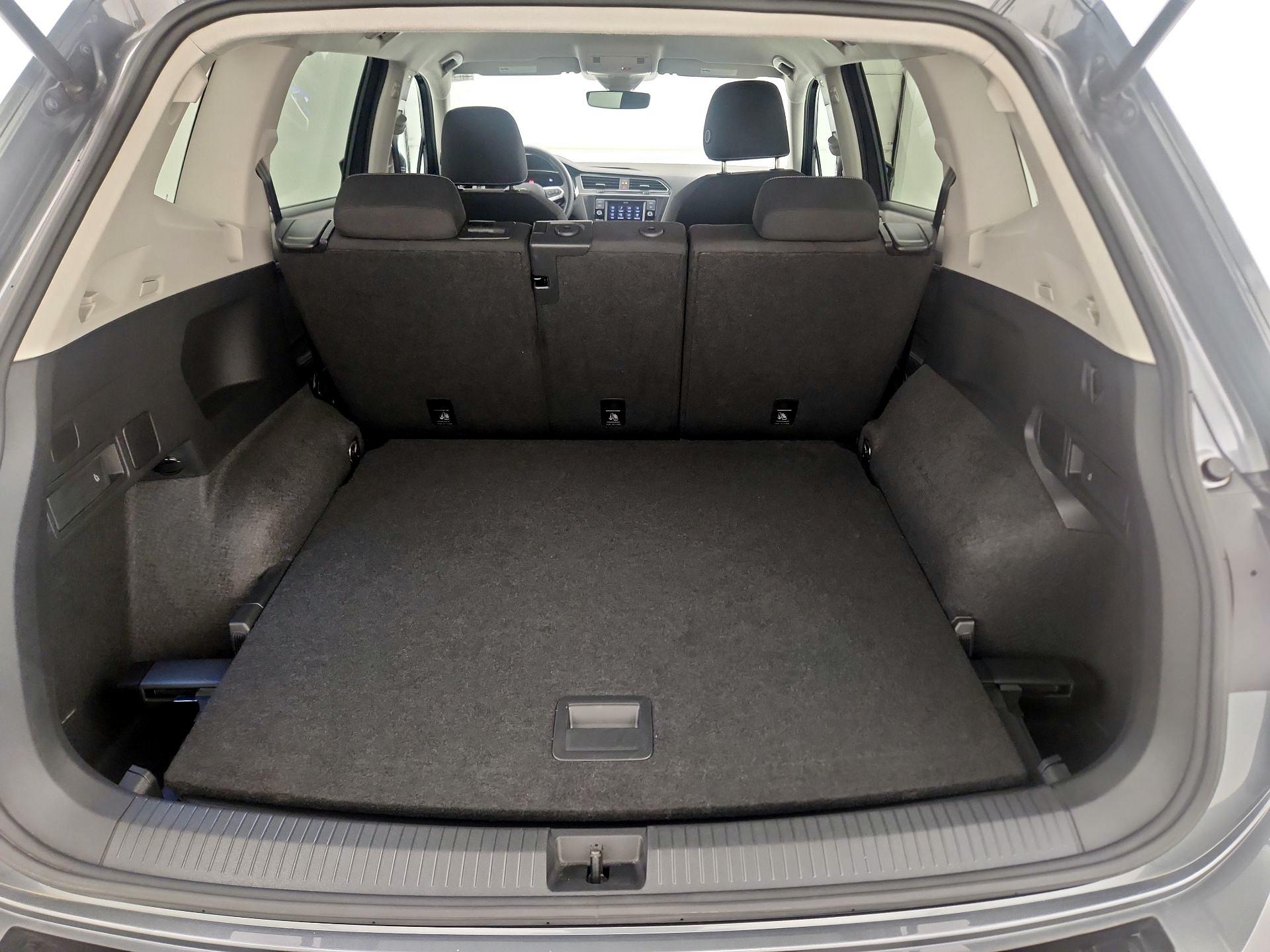 Thumbnail: 2023 Volkswagen Tiguan - 20