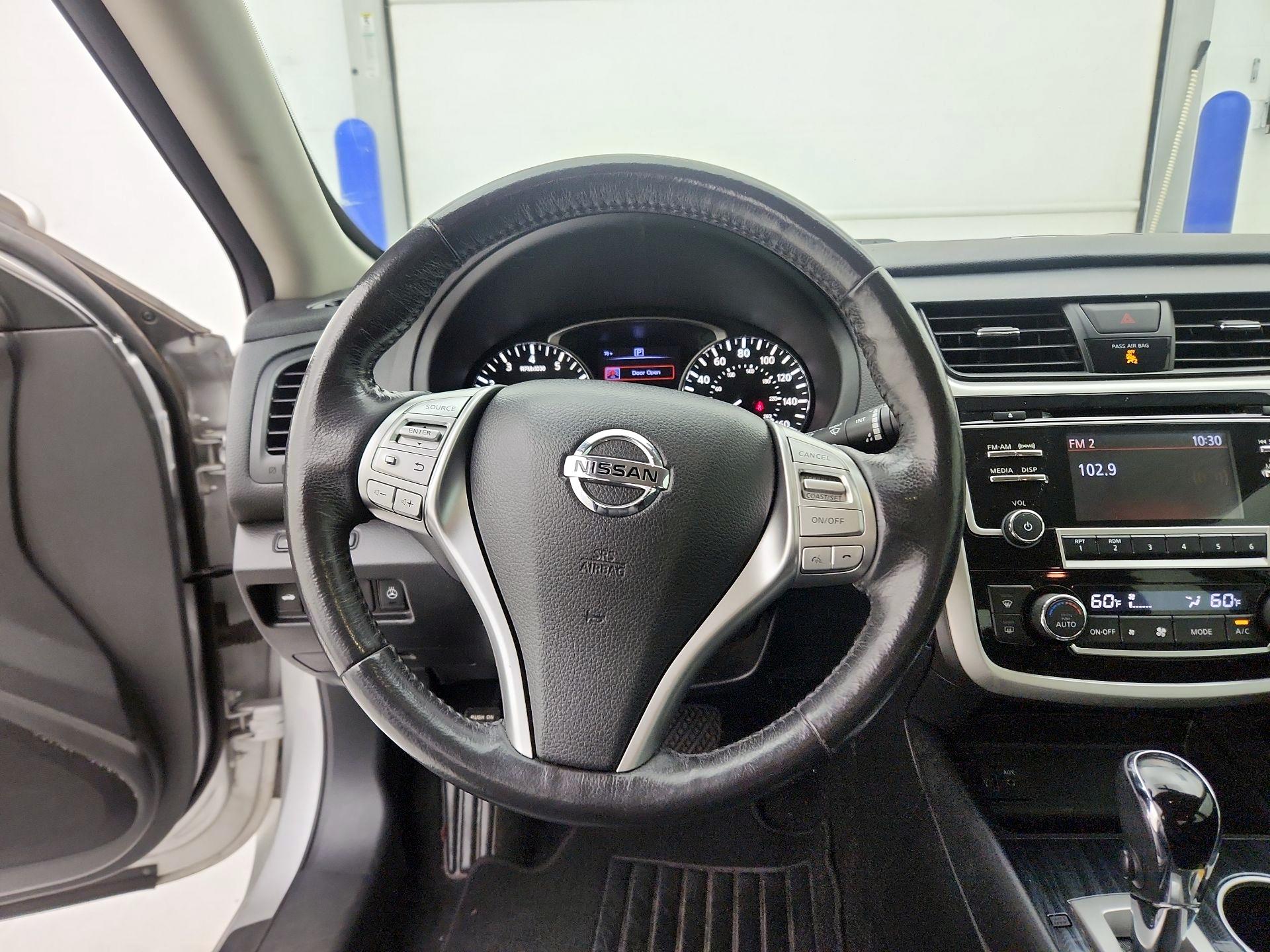 Thumbnail: 2018 Nissan Altima - 10