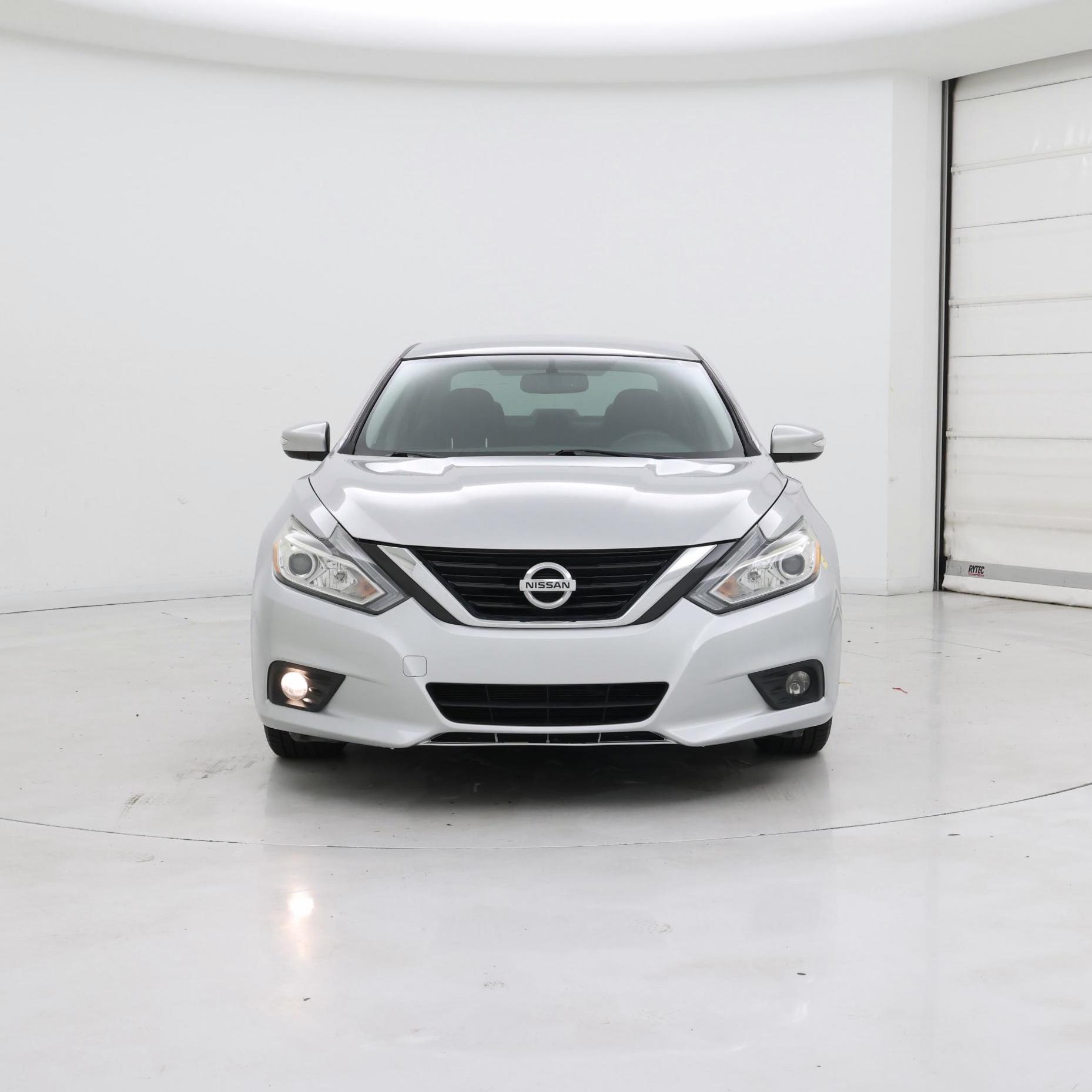 Thumbnail: 2018 Nissan Altima - 5